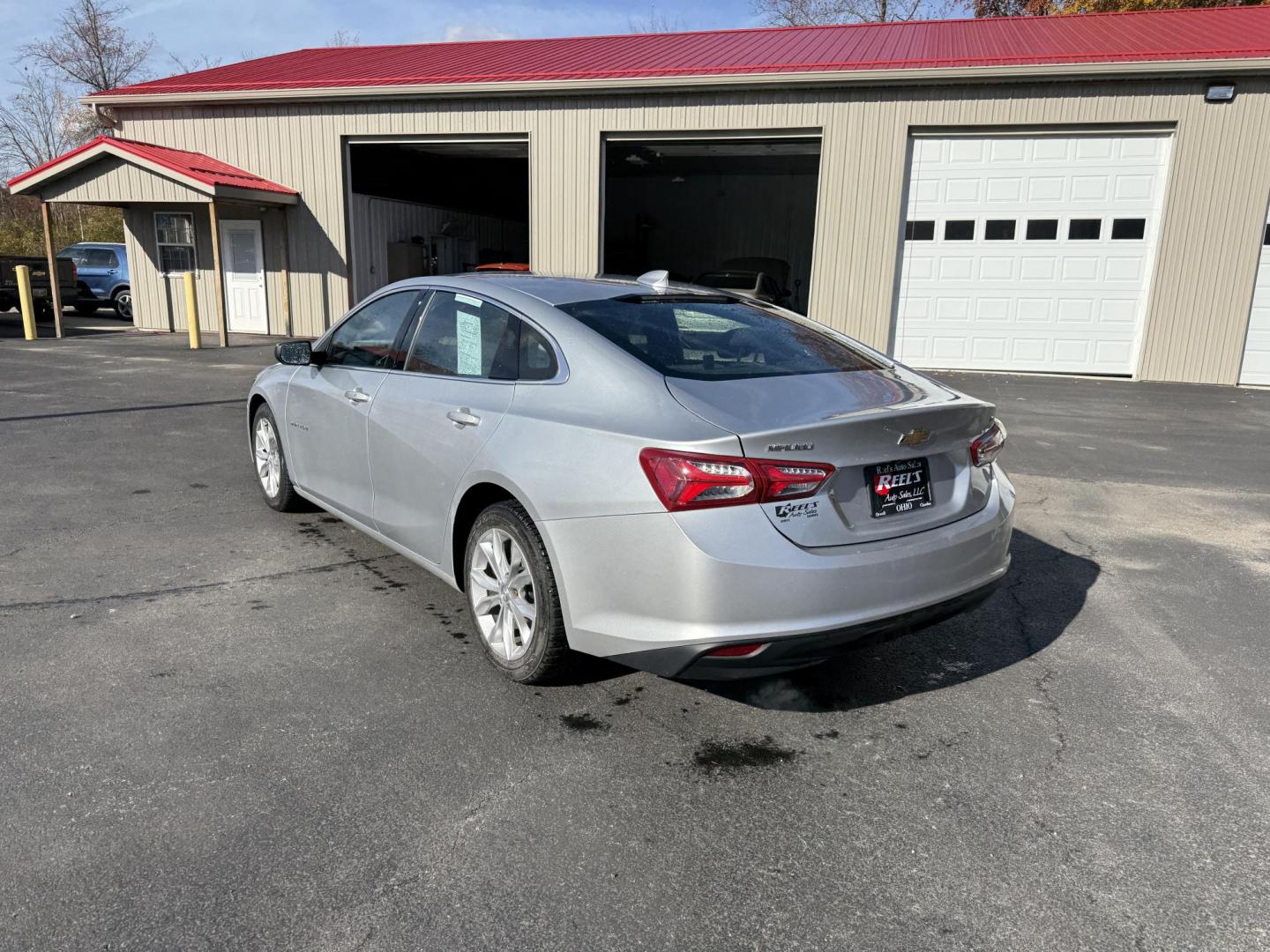 2019 Silver /Black Chevrolet Malibu LT (1G1ZD5ST6KF) with an 1.5L I4 DOHC 16V Turbo engine, Automatic transmission, located at 547 E. Main St., Orwell, OH, 44076, (440) 437-5893, 41.535435, -80.847855 - ONE OWNER – 2019 Chevrolet Malibu LT – Modern Efficiency, Comfort, and Advanced Technology – Brand New Tires Upgrade your daily drive with this 2019 Chevrolet Malibu LT. Powered by a fuel-efficient 1.5L Turbocharged EcoTec engine, this sedan delivers an impressive 36 MPG highway and 32 MPG - Photo#9