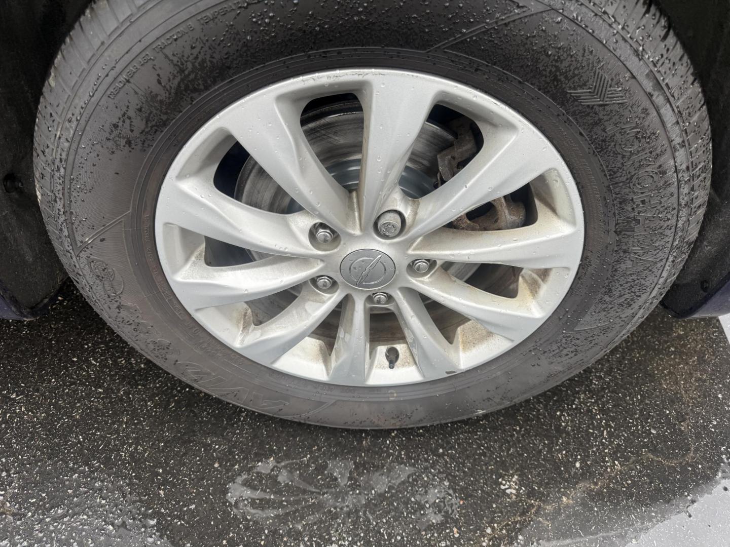 2019 Blue /Black Chrysler Pacifica Touring-L (2C4RC1BG6KR) with an 3.6L V6 DOHC 24V engine, 9A transmission, located at 547 E. Main St., Orwell, OH, 44076, (440) 437-5893, 41.535435, -80.847855 - 2019 Chrysler Pacifica Touring L – Family Comfort, Advanced Safety, and Unmatched Versatility Upgrade your family’s ride with this 2019 Chrysler Pacifica Touring L, designed for comfort, convenience, and peace of mind. Powered by a reliable 3.6L Pentastar V6 engine and a smooth 9-speed automa - Photo#11