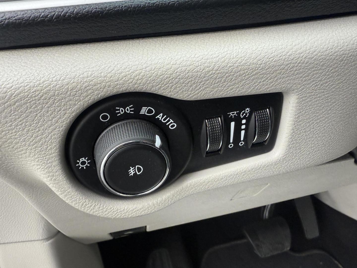 2019 Blue /Black Chrysler Pacifica Touring-L (2C4RC1BG6KR) with an 3.6L V6 DOHC 24V engine, 9A transmission, located at 547 E. Main St., Orwell, OH, 44076, (440) 437-5893, 41.535435, -80.847855 - 2019 Chrysler Pacifica Touring L – Family Comfort, Advanced Safety, and Unmatched Versatility Upgrade your family’s ride with this 2019 Chrysler Pacifica Touring L, designed for comfort, convenience, and peace of mind. Powered by a reliable 3.6L Pentastar V6 engine and a smooth 9-speed automa - Photo#21