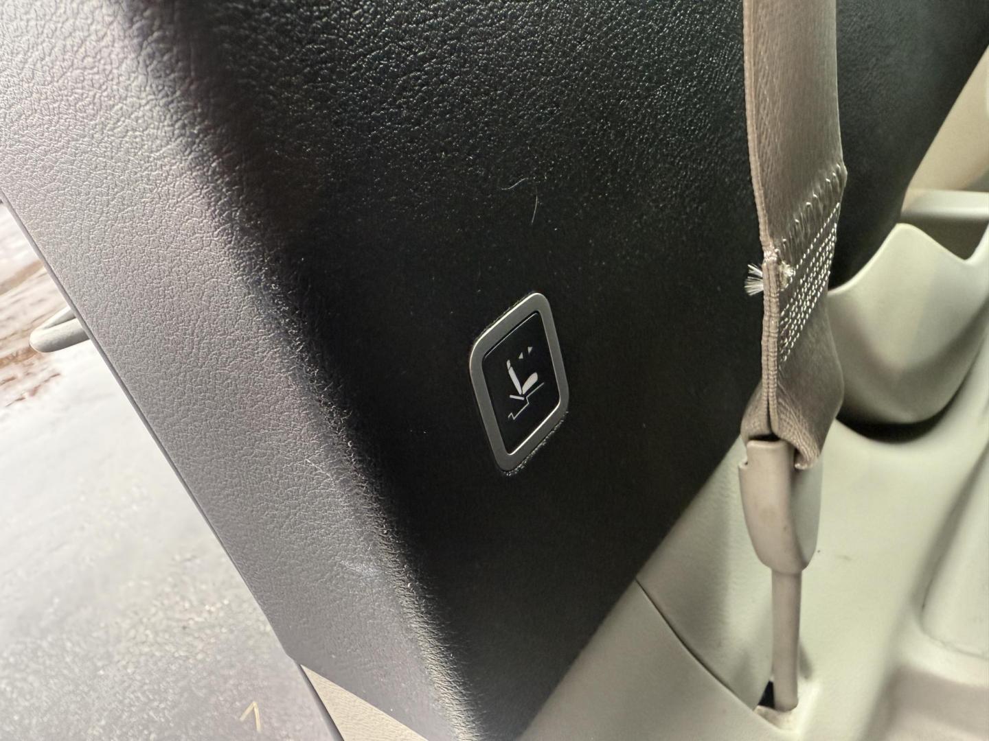 2019 Blue /Black Chrysler Pacifica Touring-L (2C4RC1BG6KR) with an 3.6L V6 DOHC 24V engine, 9A transmission, located at 547 E. Main St., Orwell, OH, 44076, (440) 437-5893, 41.535435, -80.847855 - 2019 Chrysler Pacifica Touring L – Family Comfort, Advanced Safety, and Unmatched Versatility Upgrade your family’s ride with this 2019 Chrysler Pacifica Touring L, designed for comfort, convenience, and peace of mind. Powered by a reliable 3.6L Pentastar V6 engine and a smooth 9-speed automa - Photo#37