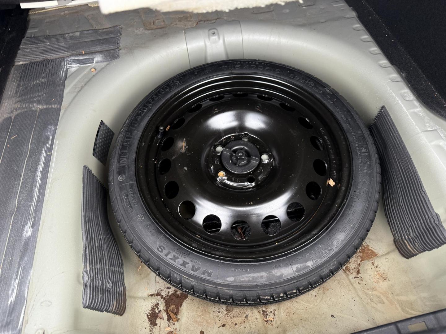 2016 Silver /Gray Chevrolet Sonic LS Auto Sedan (1G1JA5SG7G4) with an 1.8L I4 DOHC 24V engine, Automatic transmission, located at 11115 Chardon Rd. , Chardon, OH, 44024, (440) 214-9705, 41.580246, -81.241943 - One Owner – 2016 Chevrolet Sonic LS Sedan – Efficient, Stylish, and Ready to Drive Discover the perfect balance of economy and style with this 2016 Chevrolet Sonic LS Sedan. Powered by a reliable 1.8L I4 EcoTec engine and paired with a smooth 6-speed automatic transmission, this compact sedan - Photo#32