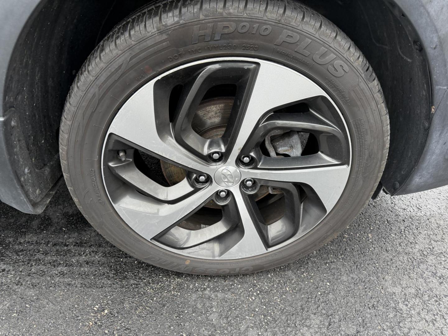 2017 Black /Black Hyundai Tucson Limited Ultimate AWD (KM8J3CA27HU) with an 1.6L I4 DOHC 16V Turbo engine, Automatic transmission, located at 11115 Chardon Rd. , Chardon, OH, 44024, (440) 214-9705, 41.580246, -81.241943 - One Owner – 2017 Hyundai Tucson Limited Ultimate AWD – Luxury, Technology, and All-Weather Confidence Elevate your driving experience with this 2017 Hyundai Tucson Limited Ultimate AWD, blending sophisticated features, advanced safety, and impressive performance. Powered by a 1.6L Turbocharge - Photo#4