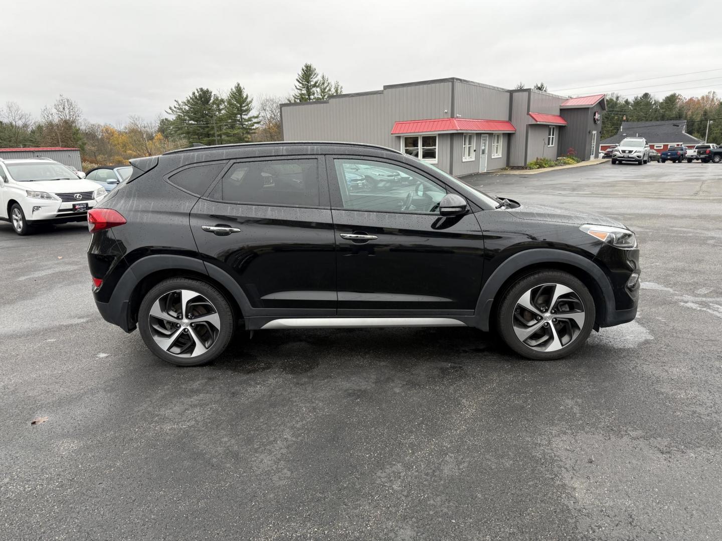 2017 Black /Black Hyundai Tucson Limited Ultimate AWD (KM8J3CA27HU) with an 1.6L I4 DOHC 16V Turbo engine, Automatic transmission, located at 11115 Chardon Rd. , Chardon, OH, 44024, (440) 214-9705, 41.580246, -81.241943 - One Owner – 2017 Hyundai Tucson Limited Ultimate AWD – Luxury, Technology, and All-Weather Confidence Elevate your driving experience with this 2017 Hyundai Tucson Limited Ultimate AWD, blending sophisticated features, advanced safety, and impressive performance. Powered by a 1.6L Turbocharge - Photo#5