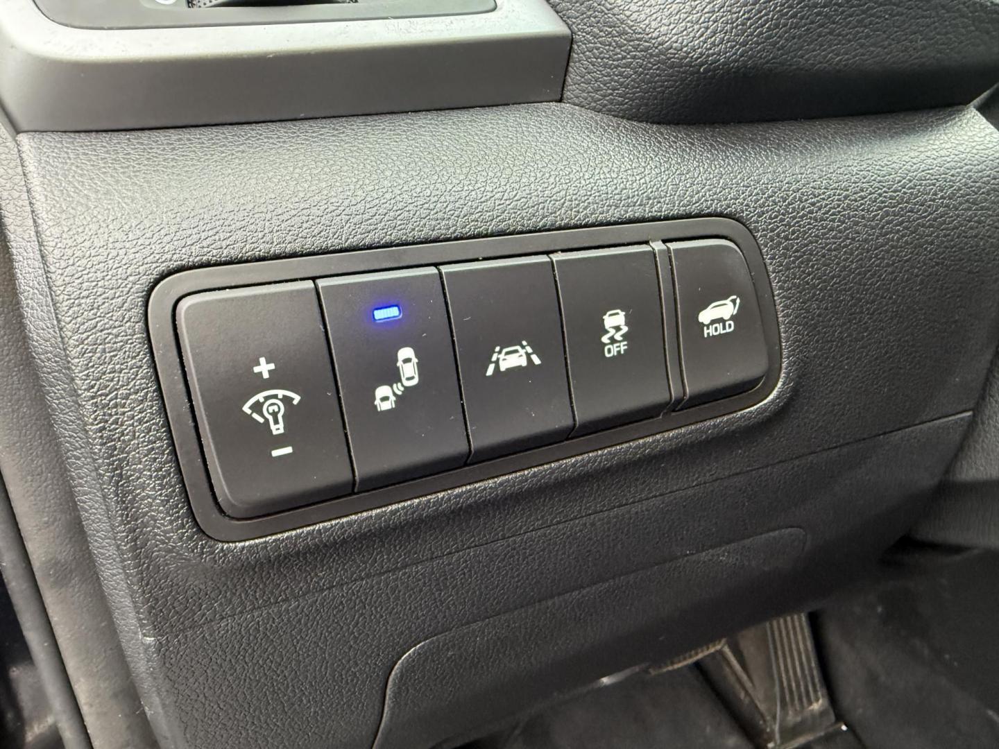 2017 Black /Black Hyundai Tucson Limited Ultimate AWD (KM8J3CA27HU) with an 1.6L I4 DOHC 16V Turbo engine, Automatic transmission, located at 11115 Chardon Rd. , Chardon, OH, 44024, (440) 214-9705, 41.580246, -81.241943 - One Owner – 2017 Hyundai Tucson Limited Ultimate AWD – Luxury, Technology, and All-Weather Confidence Elevate your driving experience with this 2017 Hyundai Tucson Limited Ultimate AWD, blending sophisticated features, advanced safety, and impressive performance. Powered by a 1.6L Turbocharge - Photo#22