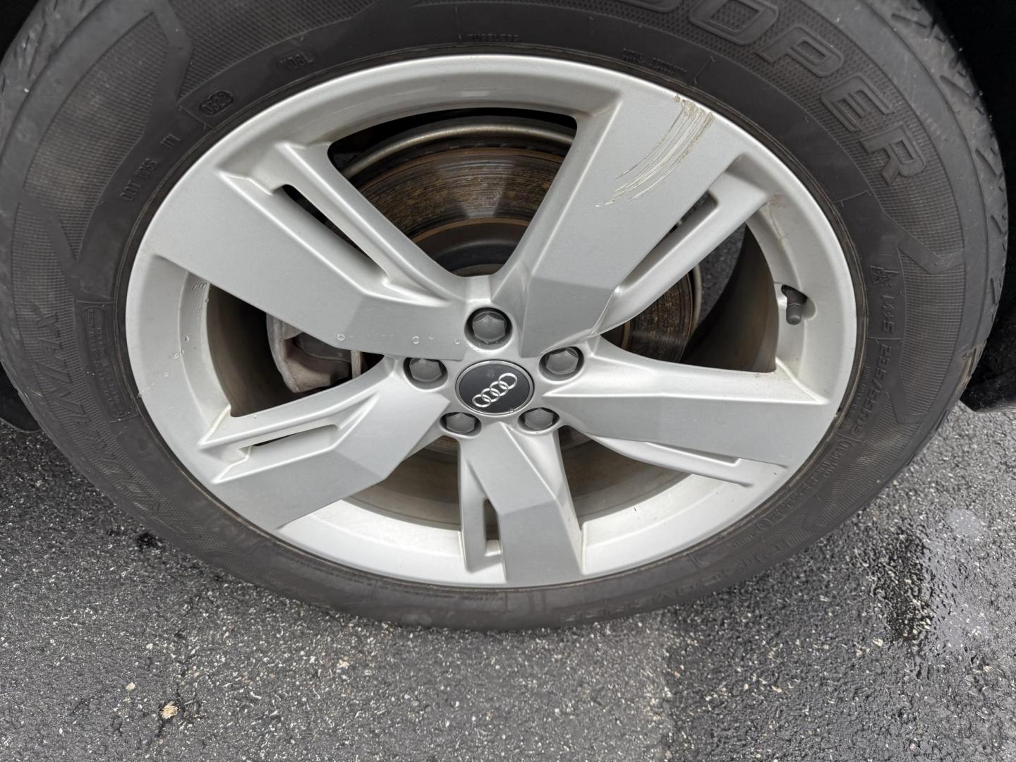 2018 Black /Black Audi Q5 2.0T Premium Plus quattro (WA1BNAFYXJ2) with an 2.0L I4 DOHC 16V Turbo engine, Automatic transmission, located at 11115 Chardon Rd. , Chardon, OH, 44024, (440) 214-9705, 41.580246, -81.241943 - One Owner – 2018 Audi Q5 Premium Plus – Luxury, Performance, and Technology in Perfect Harmony Experience the ultimate in luxury and versatility with this 2018 Audi Q5 Premium Plus. Powered by a spirited 2.0L Turbocharged I4 engine and equipped with Audi’s renowned Quattro all-wheel drive s - Photo#11