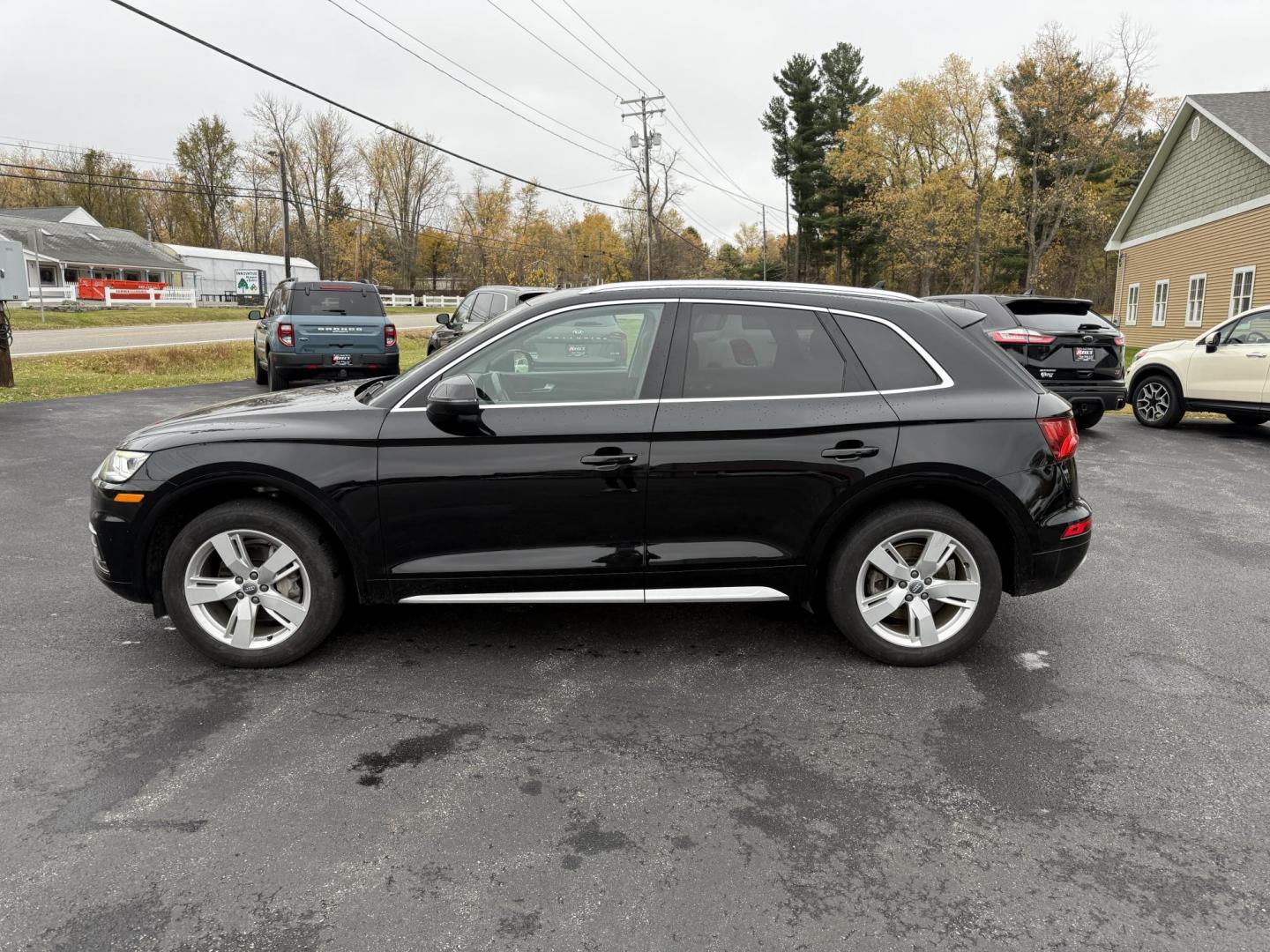 2018 Black /Black Audi Q5 2.0T Premium Plus quattro (WA1BNAFYXJ2) with an 2.0L I4 DOHC 16V Turbo engine, Automatic transmission, located at 11115 Chardon Rd. , Chardon, OH, 44024, (440) 214-9705, 41.580246, -81.241943 - One Owner – 2018 Audi Q5 Premium Plus – Luxury, Performance, and Technology in Perfect Harmony Experience the ultimate in luxury and versatility with this 2018 Audi Q5 Premium Plus. Powered by a spirited 2.0L Turbocharged I4 engine and equipped with Audi’s renowned Quattro all-wheel drive s - Photo#12