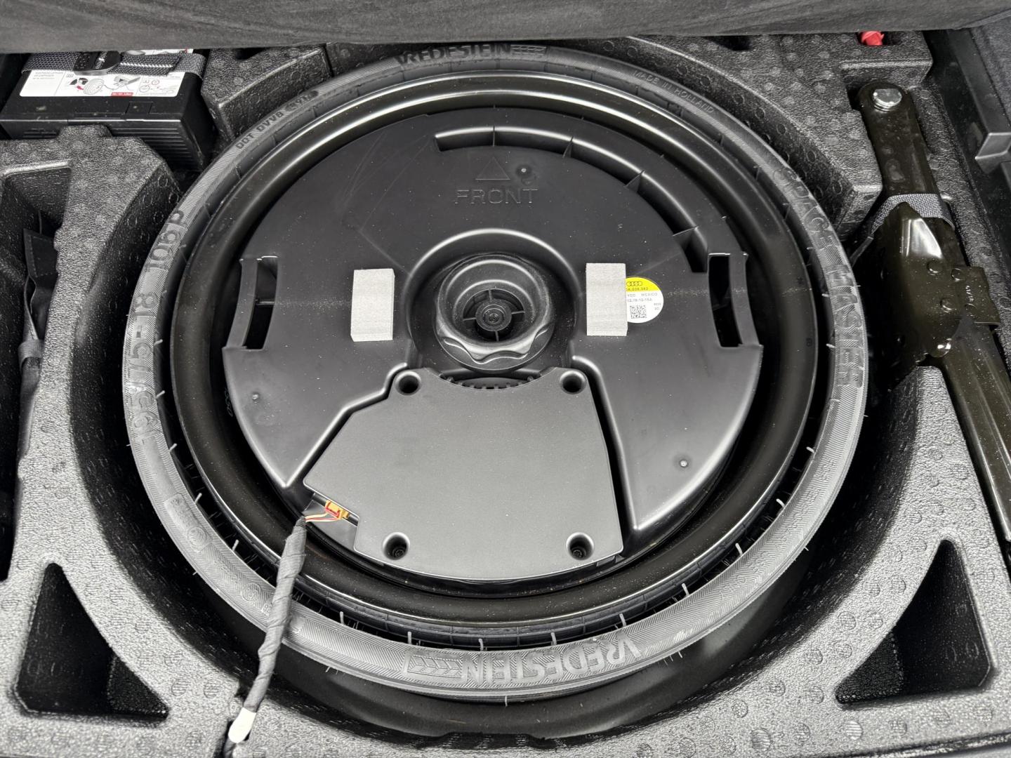 2018 Black /Black Audi Q5 2.0T Premium Plus quattro (WA1BNAFYXJ2) with an 2.0L I4 DOHC 16V Turbo engine, Automatic transmission, located at 11115 Chardon Rd. , Chardon, OH, 44024, (440) 214-9705, 41.580246, -81.241943 - One Owner – 2018 Audi Q5 Premium Plus – Luxury, Performance, and Technology in Perfect Harmony Experience the ultimate in luxury and versatility with this 2018 Audi Q5 Premium Plus. Powered by a spirited 2.0L Turbocharged I4 engine and equipped with Audi’s renowned Quattro all-wheel drive s - Photo#45