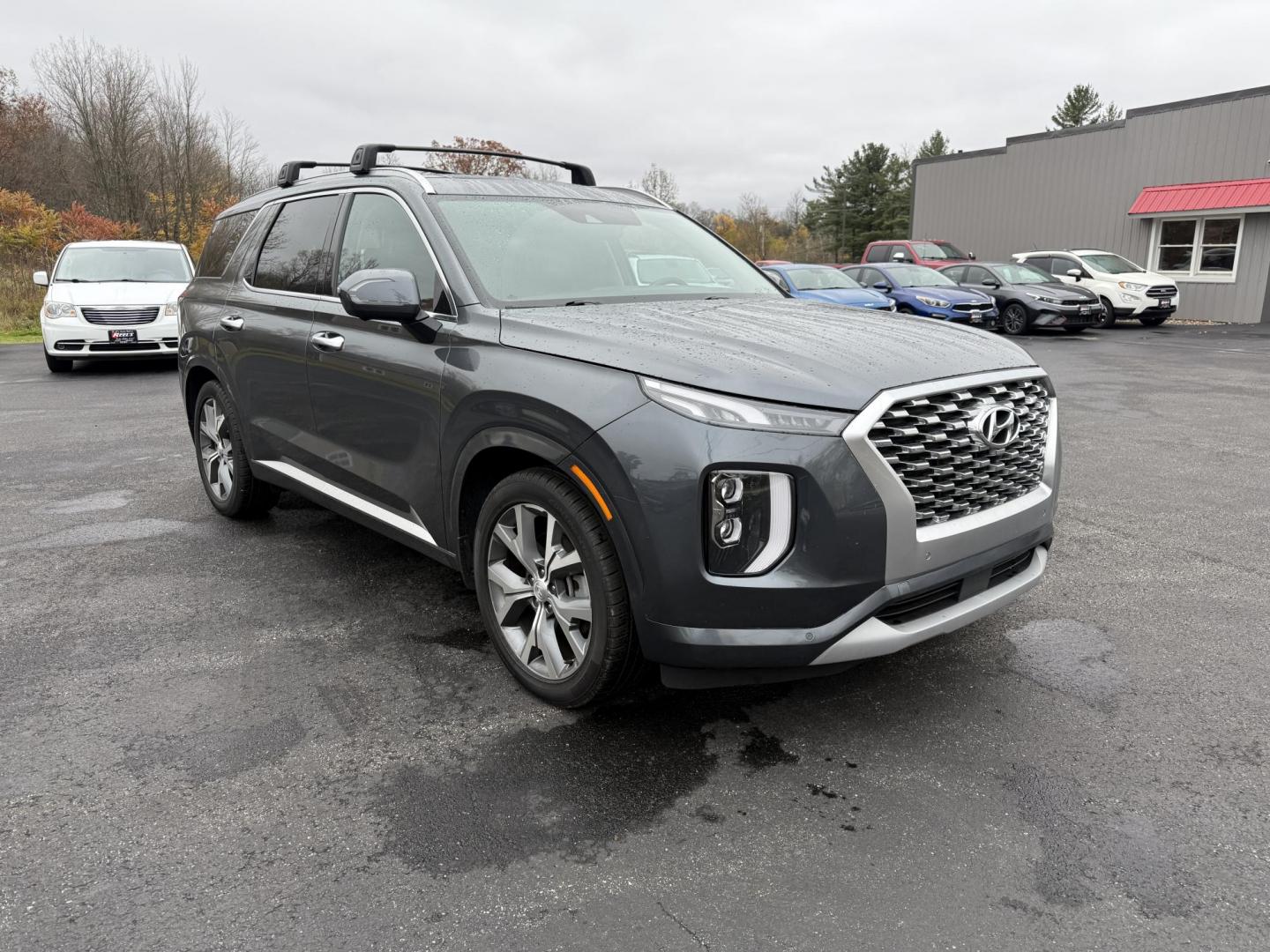2021 Gray /Black Hyundai Palisade Limited AWD (KM8R5DHE8MU) with an 3.8L V6 DOHC 24V engine, Automatic transmission, located at 11115 Chardon Rd. , Chardon, OH, 44024, (440) 214-9705, 41.580246, -81.241943 - 2021 Hyundai Palisade Limited AWD – Luxury, Technology, and Family-Ready Performance Elevate your driving experience with this 2021 Hyundai Palisade Limited AWD, blending premium comfort, advanced safety, and impressive versatility. Powered by a smooth 3.8L GDI V6 engine paired with an 8-speed - Photo#2