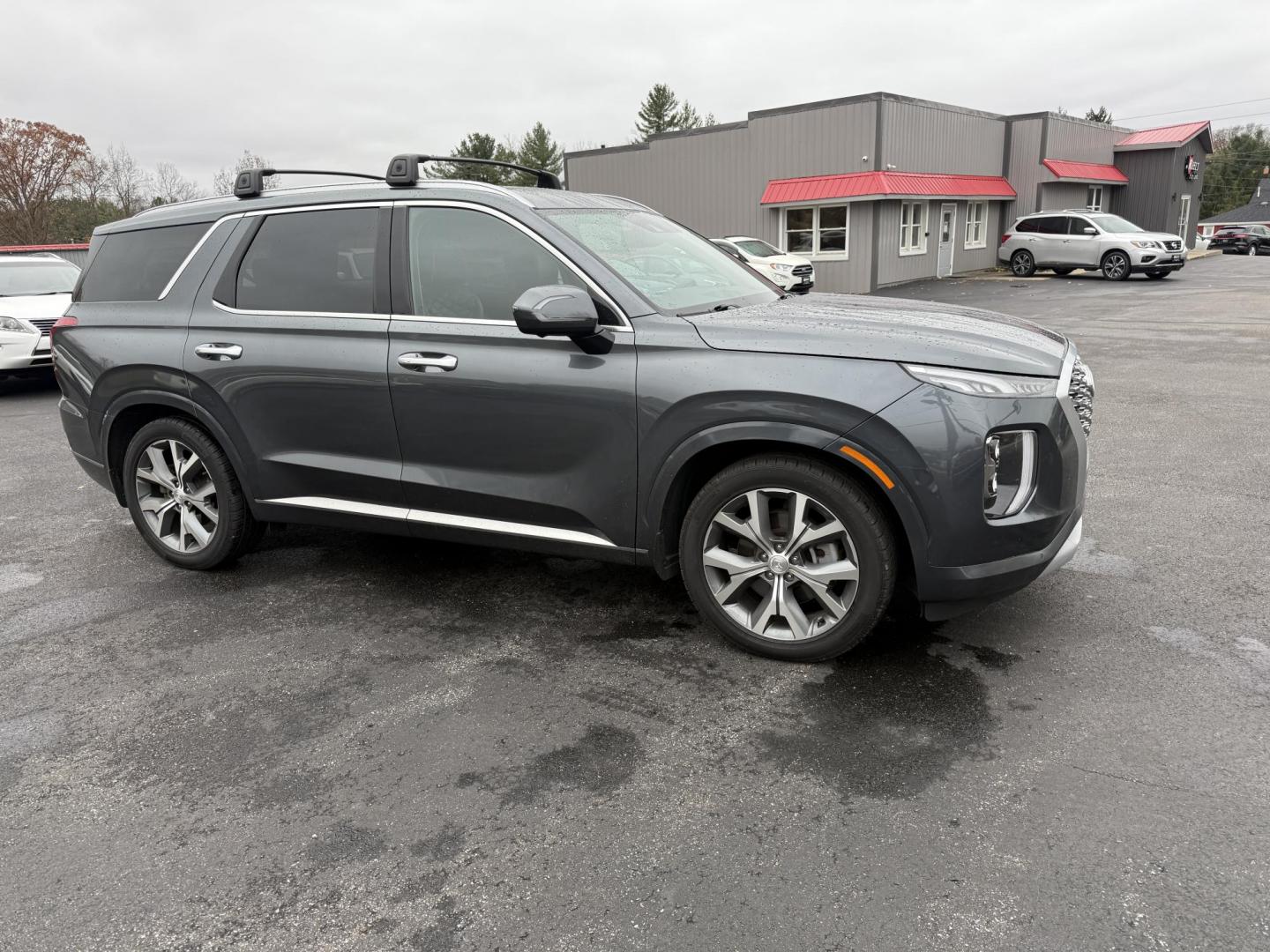 2021 Gray /Black Hyundai Palisade Limited AWD (KM8R5DHE8MU) with an 3.8L V6 DOHC 24V engine, Automatic transmission, located at 11115 Chardon Rd. , Chardon, OH, 44024, (440) 214-9705, 41.580246, -81.241943 - 2021 Hyundai Palisade Limited AWD – Luxury, Technology, and Family-Ready Performance Elevate your driving experience with this 2021 Hyundai Palisade Limited AWD, blending premium comfort, advanced safety, and impressive versatility. Powered by a smooth 3.8L GDI V6 engine paired with an 8-speed - Photo#4