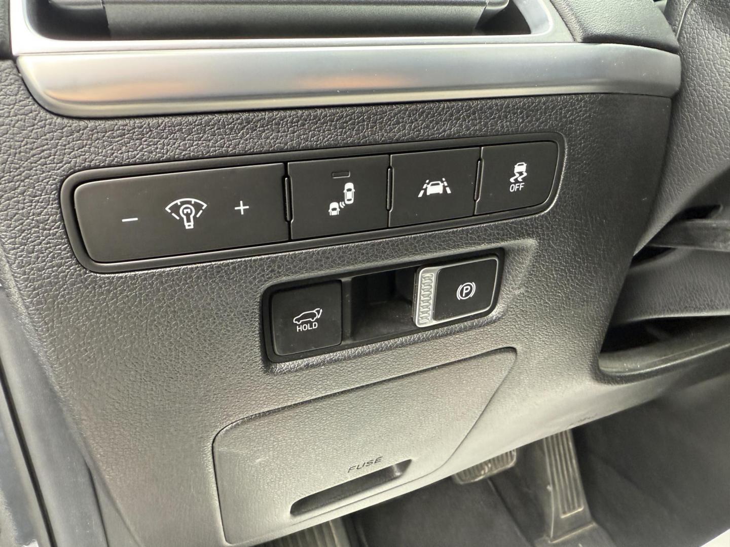 2021 Gray /Black Hyundai Palisade Limited AWD (KM8R5DHE8MU) with an 3.8L V6 DOHC 24V engine, Automatic transmission, located at 11115 Chardon Rd. , Chardon, OH, 44024, (440) 214-9705, 41.580246, -81.241943 - 2021 Hyundai Palisade Limited AWD – Luxury, Technology, and Family-Ready Performance Elevate your driving experience with this 2021 Hyundai Palisade Limited AWD, blending premium comfort, advanced safety, and impressive versatility. Powered by a smooth 3.8L GDI V6 engine paired with an 8-speed - Photo#22