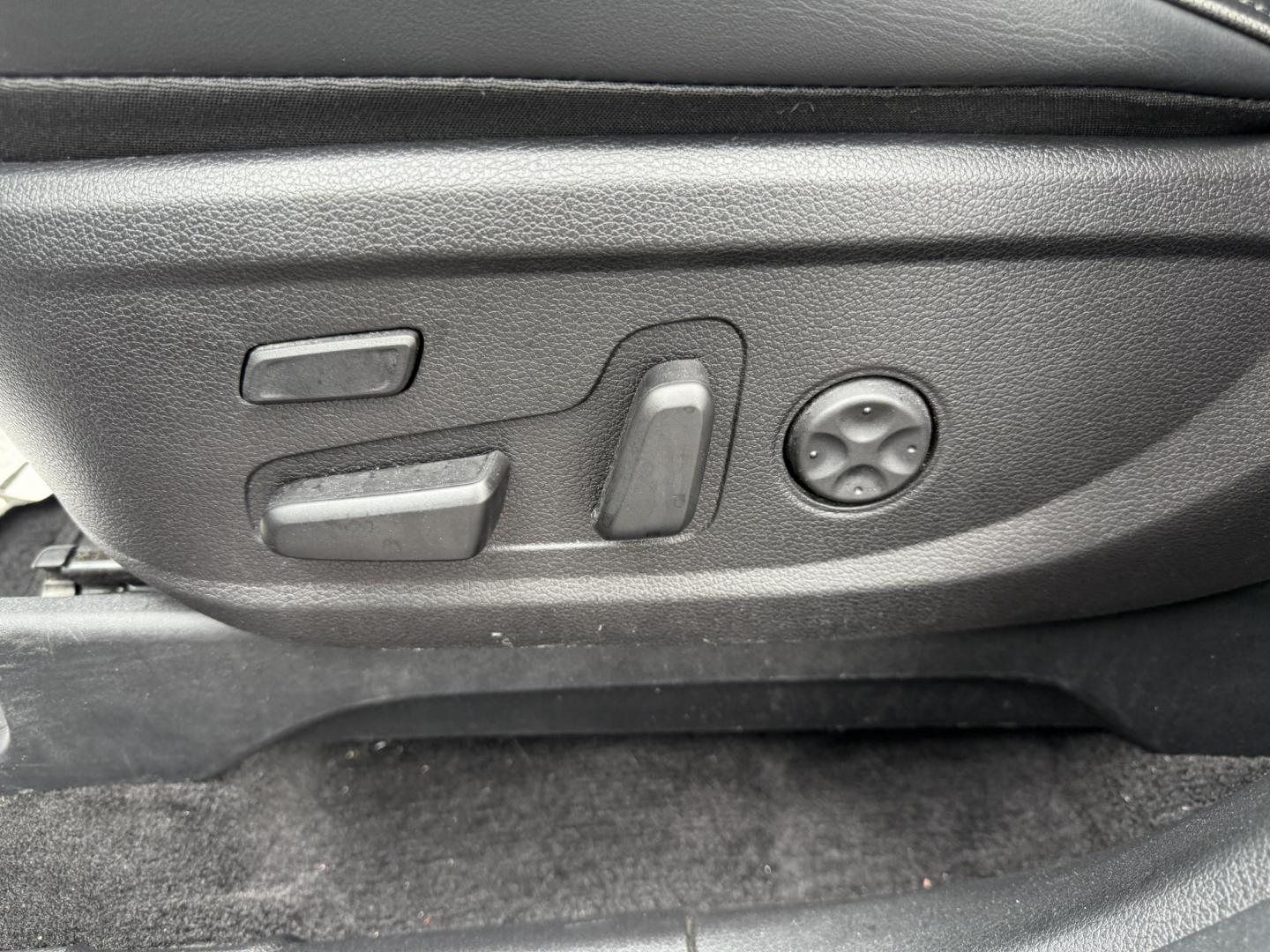 2021 Gray /Black Hyundai Palisade Limited AWD (KM8R5DHE8MU) with an 3.8L V6 DOHC 24V engine, Automatic transmission, located at 11115 Chardon Rd. , Chardon, OH, 44024, (440) 214-9705, 41.580246, -81.241943 - 2021 Hyundai Palisade Limited AWD – Luxury, Technology, and Family-Ready Performance Elevate your driving experience with this 2021 Hyundai Palisade Limited AWD, blending premium comfort, advanced safety, and impressive versatility. Powered by a smooth 3.8L GDI V6 engine paired with an 8-speed - Photo#23