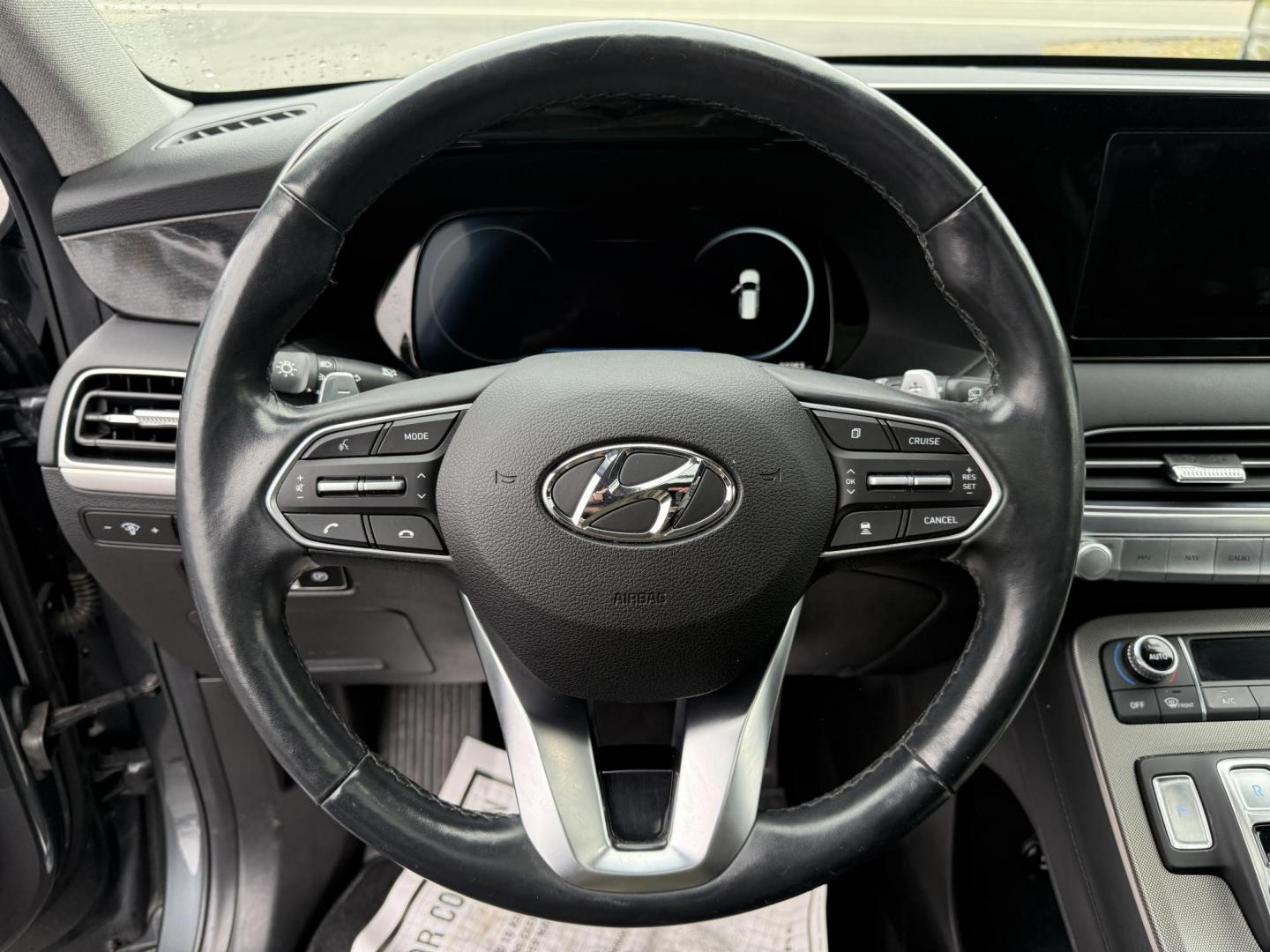 2021 Gray /Black Hyundai Palisade Limited AWD (KM8R5DHE8MU) with an 3.8L V6 DOHC 24V engine, Automatic transmission, located at 11115 Chardon Rd. , Chardon, OH, 44024, (440) 214-9705, 41.580246, -81.241943 - 2021 Hyundai Palisade Limited AWD – Luxury, Technology, and Family-Ready Performance Elevate your driving experience with this 2021 Hyundai Palisade Limited AWD, blending premium comfort, advanced safety, and impressive versatility. Powered by a smooth 3.8L GDI V6 engine paired with an 8-speed - Photo#26