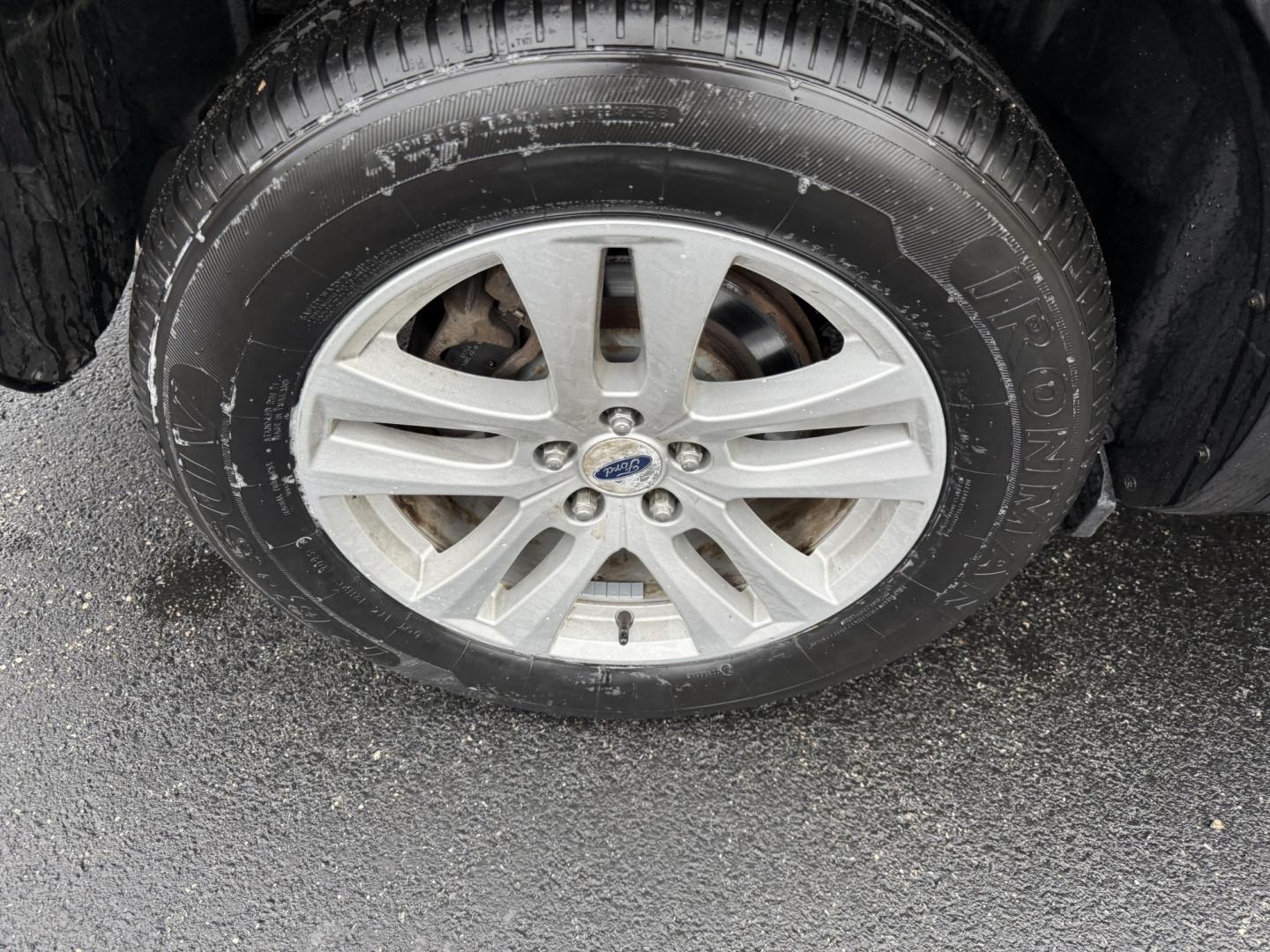 2018 Black /Black Ford Explorer XLT 4WD (1FM5K8D80JG) with an 3.5L V6 DOHC 24V engine, Automatic transmission, located at 11115 Chardon Rd. , Chardon, OH, 44024, (440) 214-9705, 41.580246, -81.241943 - 2018 Ford Explorer XLT 4WD – Versatile, Comfortable, and Ready for Adventure Experience the perfect combination of capability, comfort, and practicality with this 2018 Ford Explorer XLT 4WD. Powered by a reliable 3.5L V6 engine and paired with a smooth 6-speed automatic transmission, this SUV o - Photo#6