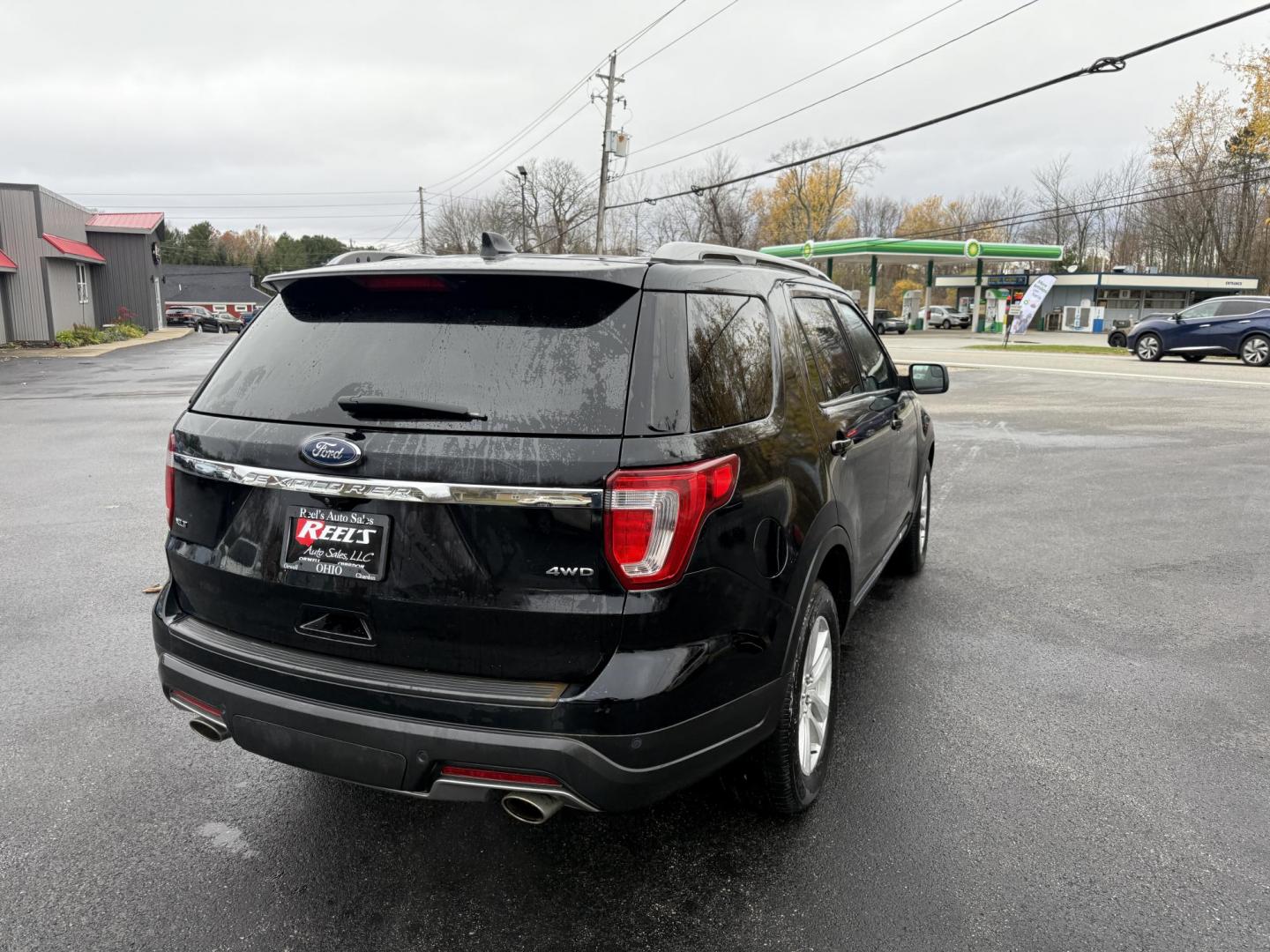 2018 Black /Black Ford Explorer XLT 4WD (1FM5K8D80JG) with an 3.5L V6 DOHC 24V engine, Automatic transmission, located at 11115 Chardon Rd. , Chardon, OH, 44024, (440) 214-9705, 41.580246, -81.241943 - 2018 Ford Explorer XLT 4WD – Versatile, Comfortable, and Ready for Adventure Experience the perfect combination of capability, comfort, and practicality with this 2018 Ford Explorer XLT 4WD. Powered by a reliable 3.5L V6 engine and paired with a smooth 6-speed automatic transmission, this SUV o - Photo#7