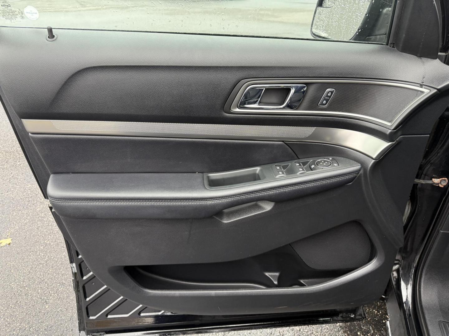 2018 Black /Black Ford Explorer XLT 4WD (1FM5K8D80JG) with an 3.5L V6 DOHC 24V engine, Automatic transmission, located at 11115 Chardon Rd. , Chardon, OH, 44024, (440) 214-9705, 41.580246, -81.241943 - 2018 Ford Explorer XLT 4WD – Versatile, Comfortable, and Ready for Adventure Experience the perfect combination of capability, comfort, and practicality with this 2018 Ford Explorer XLT 4WD. Powered by a reliable 3.5L V6 engine and paired with a smooth 6-speed automatic transmission, this SUV o - Photo#16