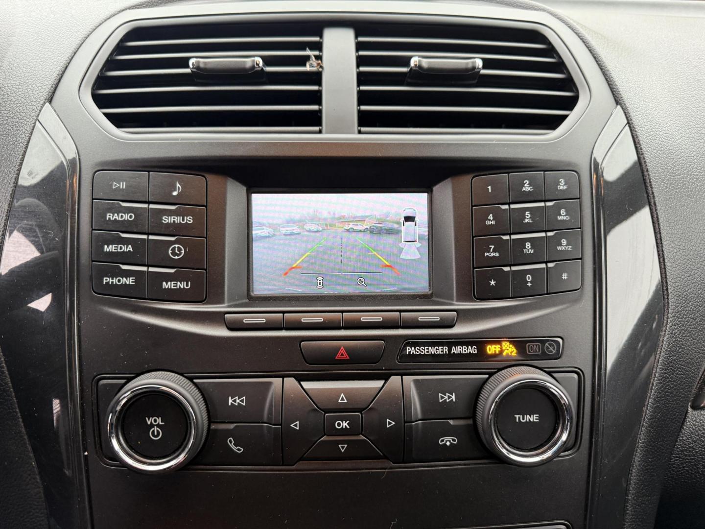 2018 Black /Black Ford Explorer XLT 4WD (1FM5K8D80JG) with an 3.5L V6 DOHC 24V engine, Automatic transmission, located at 11115 Chardon Rd. , Chardon, OH, 44024, (440) 214-9705, 41.580246, -81.241943 - 2018 Ford Explorer XLT 4WD – Versatile, Comfortable, and Ready for Adventure Experience the perfect combination of capability, comfort, and practicality with this 2018 Ford Explorer XLT 4WD. Powered by a reliable 3.5L V6 engine and paired with a smooth 6-speed automatic transmission, this SUV o - Photo#27