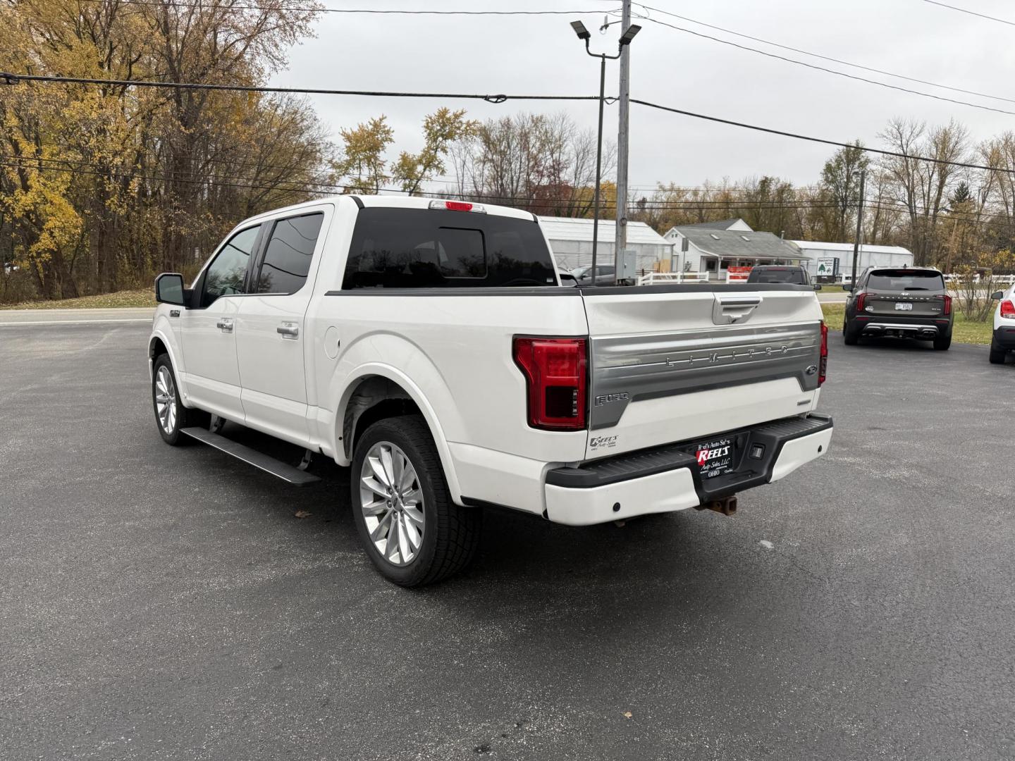 2018 White /Blue Ford F-150 Limited SuperCrew 5.5-ft. Bed 4WD (1FTEW1EG0JF) with an 3.5L V6 Twin Turbo engine, Automatic transmission, located at 11115 Chardon Rd. , Chardon, OH, 44024, (440) 214-9705, 41.580246, -81.241943 - 2018 Ford F-150 Limited Crew Cab 4WD – Luxury, Power, and Unmatched Capability Experience the ultimate in pickup truck luxury and performance with this 2018 Ford F-150 Limited Crew Cab 4WD. Powered by a robust 3.5L Twin Turbo EcoBoost V6 engine and paired with a 10-speed automatic transmission, - Photo#12