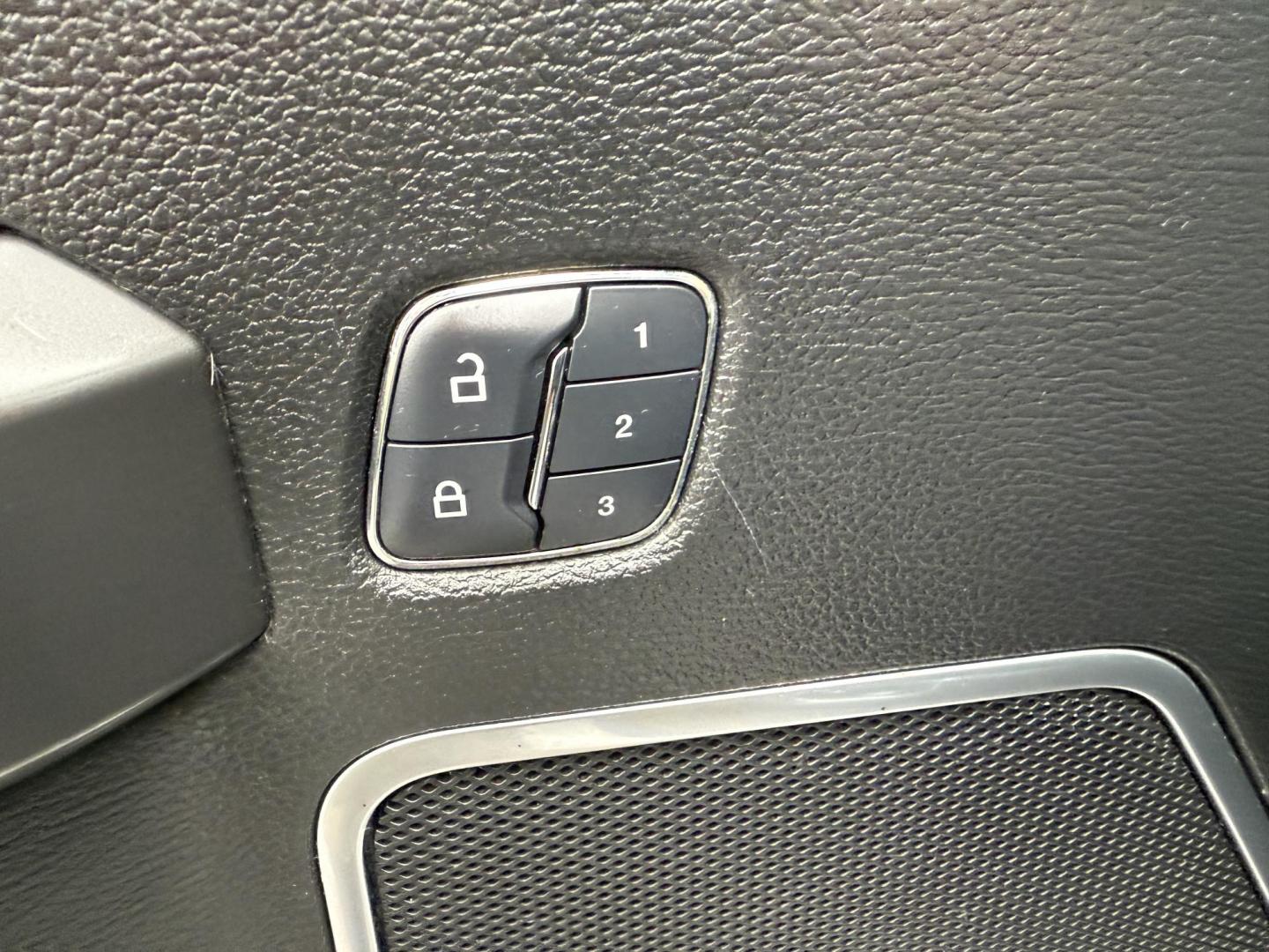 2018 White /Blue Ford F-150 Limited SuperCrew 5.5-ft. Bed 4WD (1FTEW1EG0JF) with an 3.5L V6 Twin Turbo engine, Automatic transmission, located at 11115 Chardon Rd. , Chardon, OH, 44024, (440) 214-9705, 41.580246, -81.241943 - 2018 Ford F-150 Limited Crew Cab 4WD – Luxury, Power, and Unmatched Capability Experience the ultimate in pickup truck luxury and performance with this 2018 Ford F-150 Limited Crew Cab 4WD. Powered by a robust 3.5L Twin Turbo EcoBoost V6 engine and paired with a 10-speed automatic transmission, - Photo#23