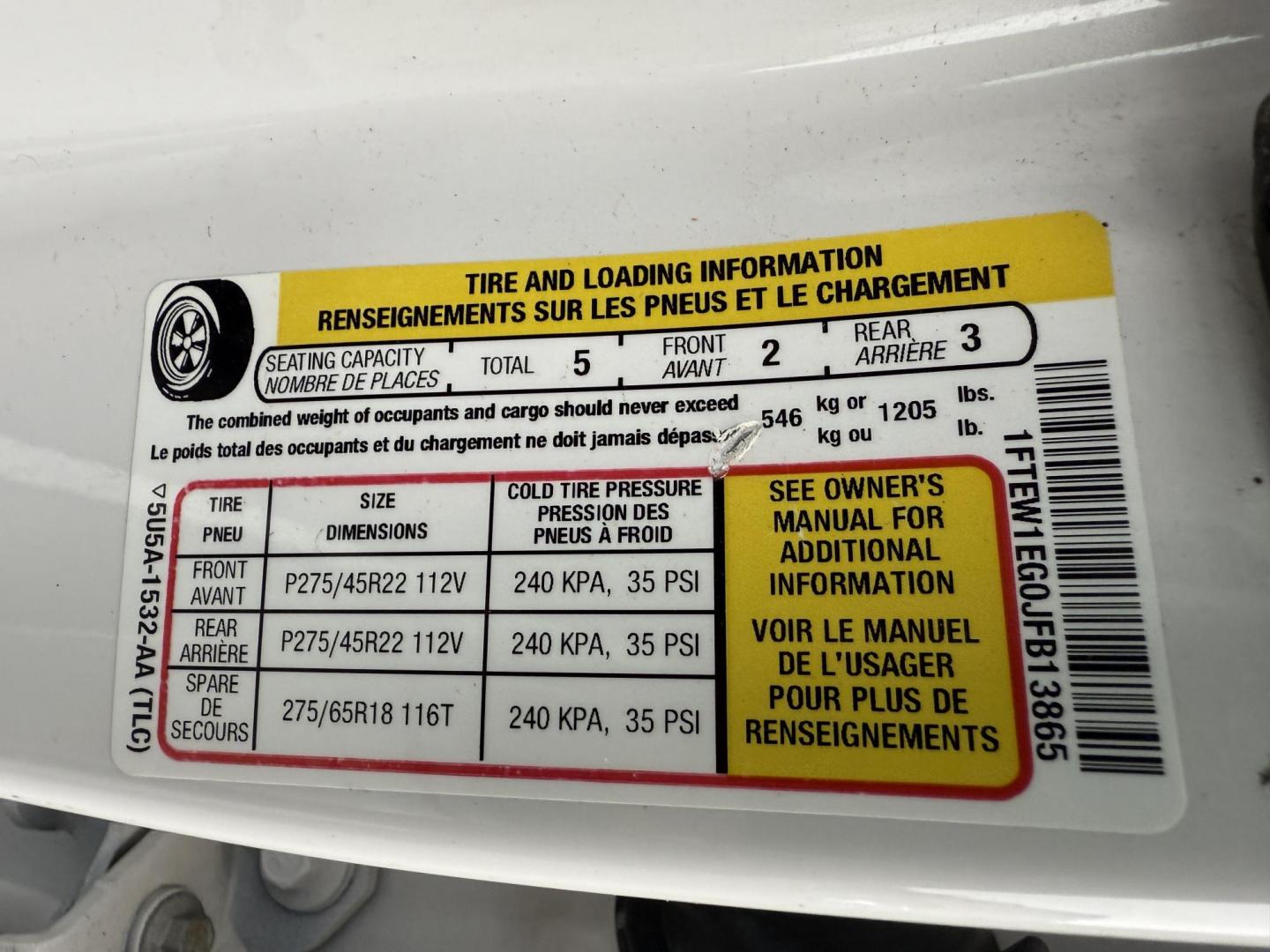 2018 White /Blue Ford F-150 Limited SuperCrew 5.5-ft. Bed 4WD (1FTEW1EG0JF) with an 3.5L V6 Twin Turbo engine, Automatic transmission, located at 11115 Chardon Rd. , Chardon, OH, 44024, (440) 214-9705, 41.580246, -81.241943 - 2018 Ford F-150 Limited Crew Cab 4WD – Luxury, Power, and Unmatched Capability Experience the ultimate in pickup truck luxury and performance with this 2018 Ford F-150 Limited Crew Cab 4WD. Powered by a robust 3.5L Twin Turbo EcoBoost V6 engine and paired with a 10-speed automatic transmission, - Photo#27