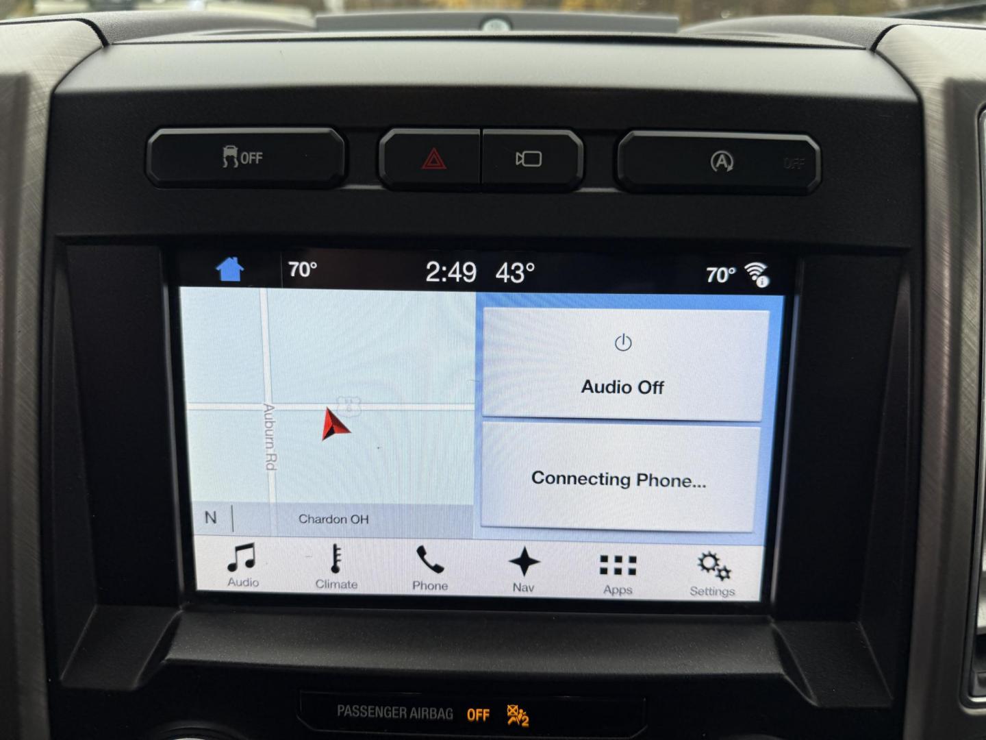 2018 White /Blue Ford F-150 Limited SuperCrew 5.5-ft. Bed 4WD (1FTEW1EG0JF) with an 3.5L V6 Twin Turbo engine, Automatic transmission, located at 11115 Chardon Rd. , Chardon, OH, 44024, (440) 214-9705, 41.580246, -81.241943 - 2018 Ford F-150 Limited Crew Cab 4WD – Luxury, Power, and Unmatched Capability Experience the ultimate in pickup truck luxury and performance with this 2018 Ford F-150 Limited Crew Cab 4WD. Powered by a robust 3.5L Twin Turbo EcoBoost V6 engine and paired with a 10-speed automatic transmission, - Photo#34