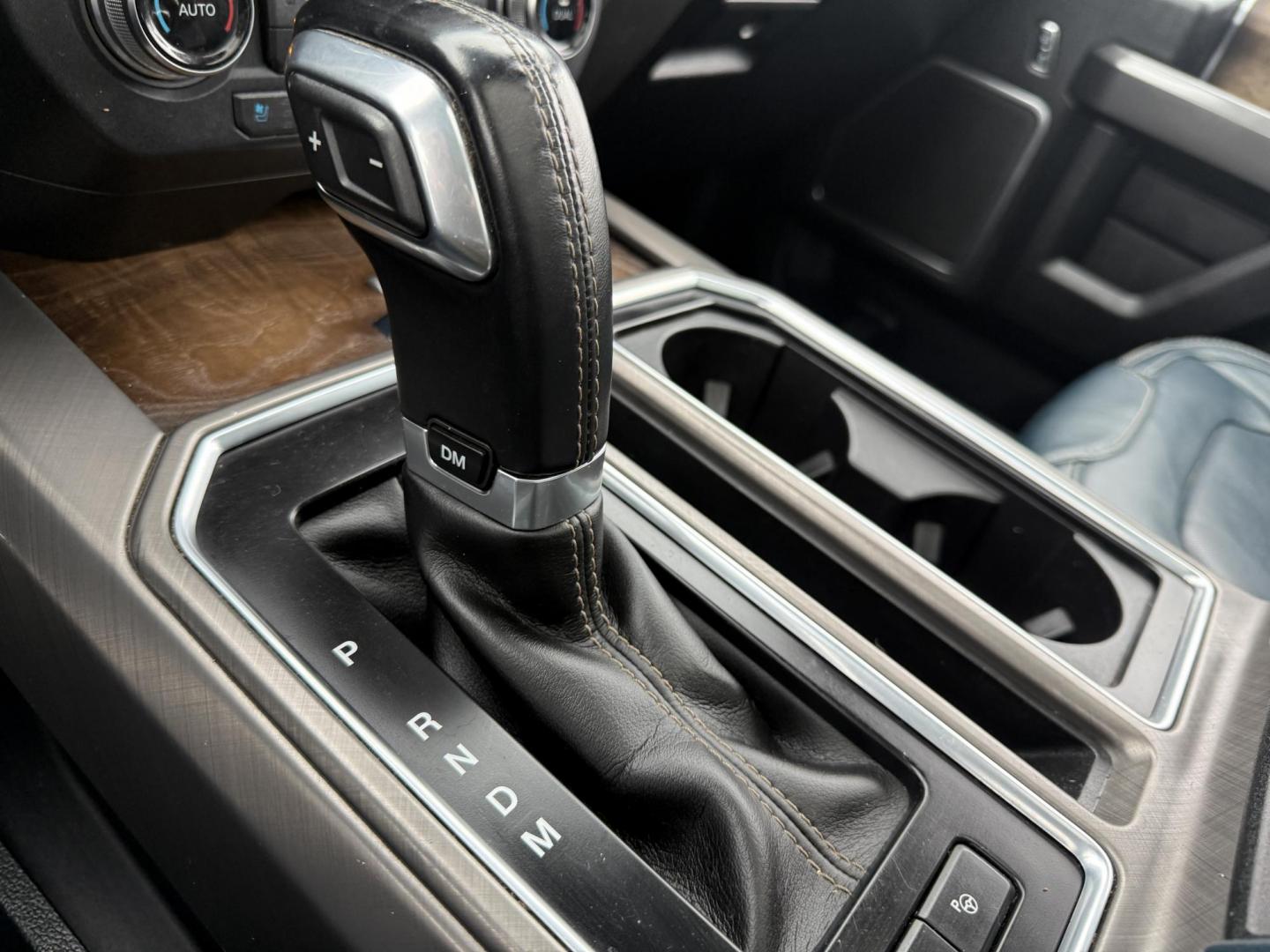 2018 White /Blue Ford F-150 Limited SuperCrew 5.5-ft. Bed 4WD (1FTEW1EG0JF) with an 3.5L V6 Twin Turbo engine, Automatic transmission, located at 11115 Chardon Rd. , Chardon, OH, 44024, (440) 214-9705, 41.580246, -81.241943 - 2018 Ford F-150 Limited Crew Cab 4WD – Luxury, Power, and Unmatched Capability Experience the ultimate in pickup truck luxury and performance with this 2018 Ford F-150 Limited Crew Cab 4WD. Powered by a robust 3.5L Twin Turbo EcoBoost V6 engine and paired with a 10-speed automatic transmission, - Photo#45