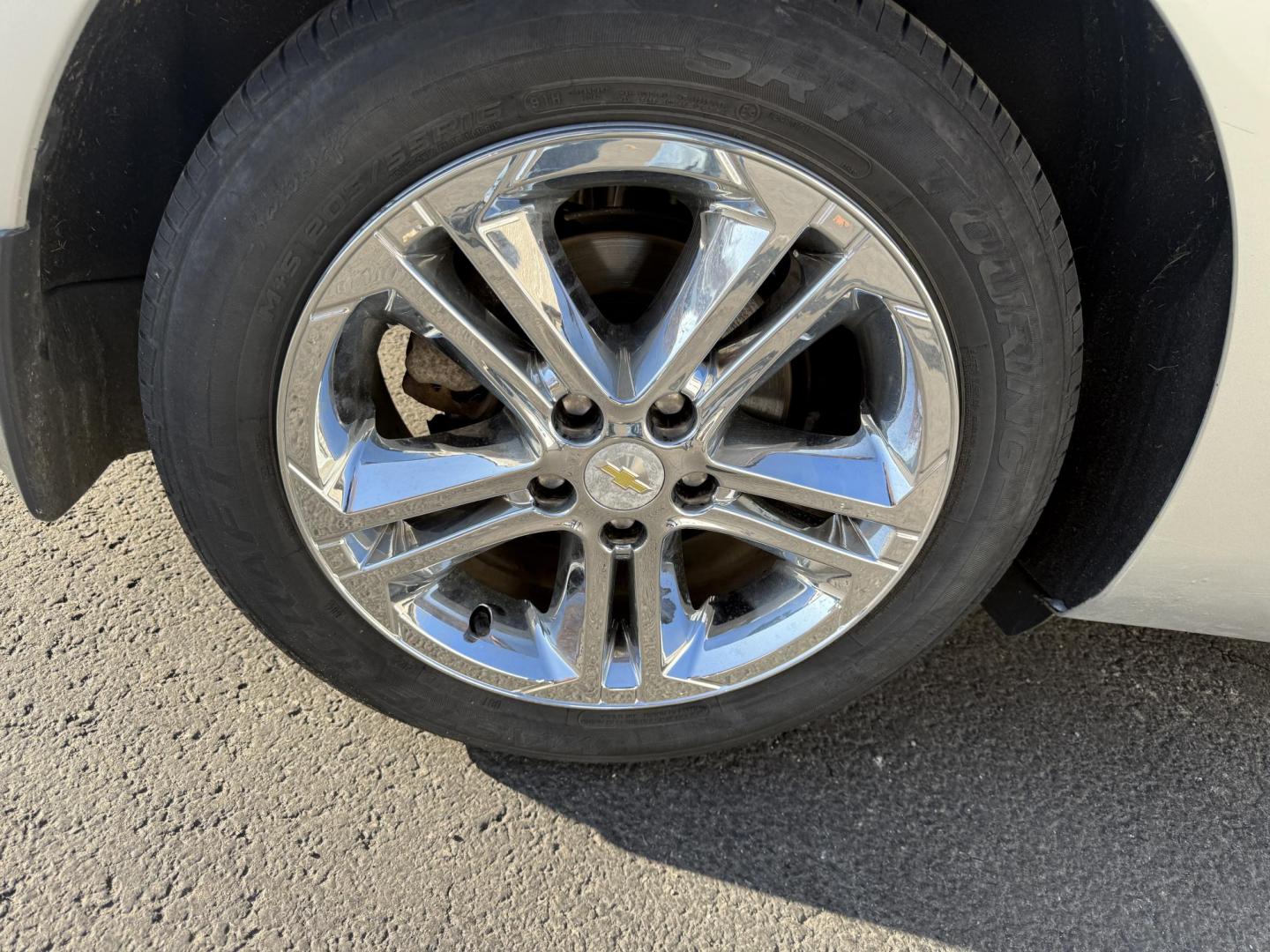 2016 Silver /Black Chevrolet Cruze LT Auto (1G1BE5SM8G7) with an 1.4L I4 DOHC 16V TURBO engine, Automatic transmission, located at 547 E. Main St., Orwell, OH, 44076, (440) 437-5893, 41.535435, -80.847855 - 2016 Chevrolet Cruze LT – Efficient, Comfortable, and Loaded with Features Drive smart and save big with this 2016 Chevrolet Cruze LT. Powered by a fuel-efficient 1.4L Turbocharged EcoTec I4 engine paired with a smooth 6-speed automatic transmission, this sedan delivers an impressive 34 MPG com - Photo#6