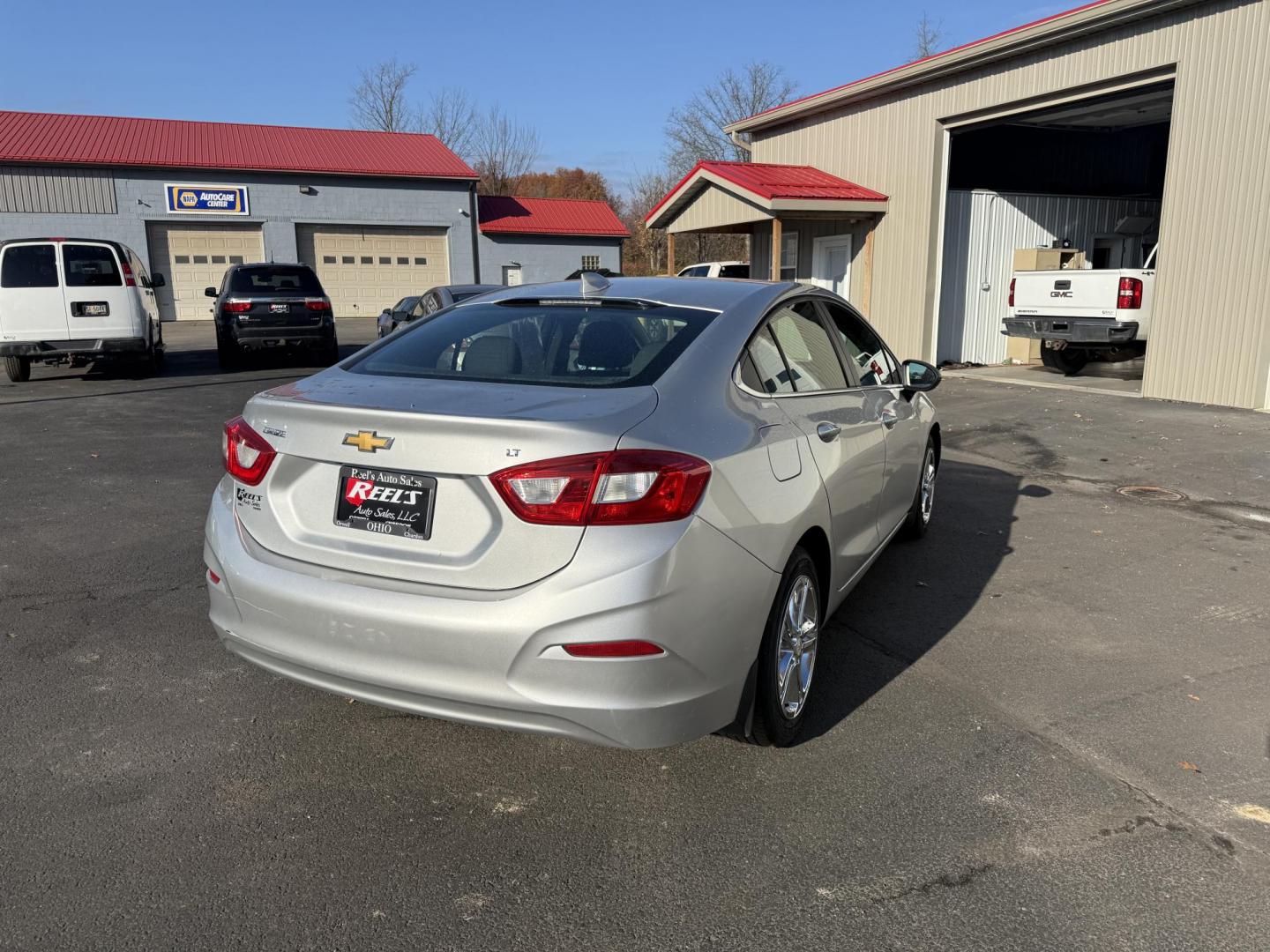 2016 Silver /Black Chevrolet Cruze LT Auto (1G1BE5SM8G7) with an 1.4L I4 DOHC 16V TURBO engine, Automatic transmission, located at 547 E. Main St., Orwell, OH, 44076, (440) 437-5893, 41.535435, -80.847855 - 2016 Chevrolet Cruze LT – Efficient, Comfortable, and Loaded with Features Drive smart and save big with this 2016 Chevrolet Cruze LT. Powered by a fuel-efficient 1.4L Turbocharged EcoTec I4 engine paired with a smooth 6-speed automatic transmission, this sedan delivers an impressive 34 MPG com - Photo#7