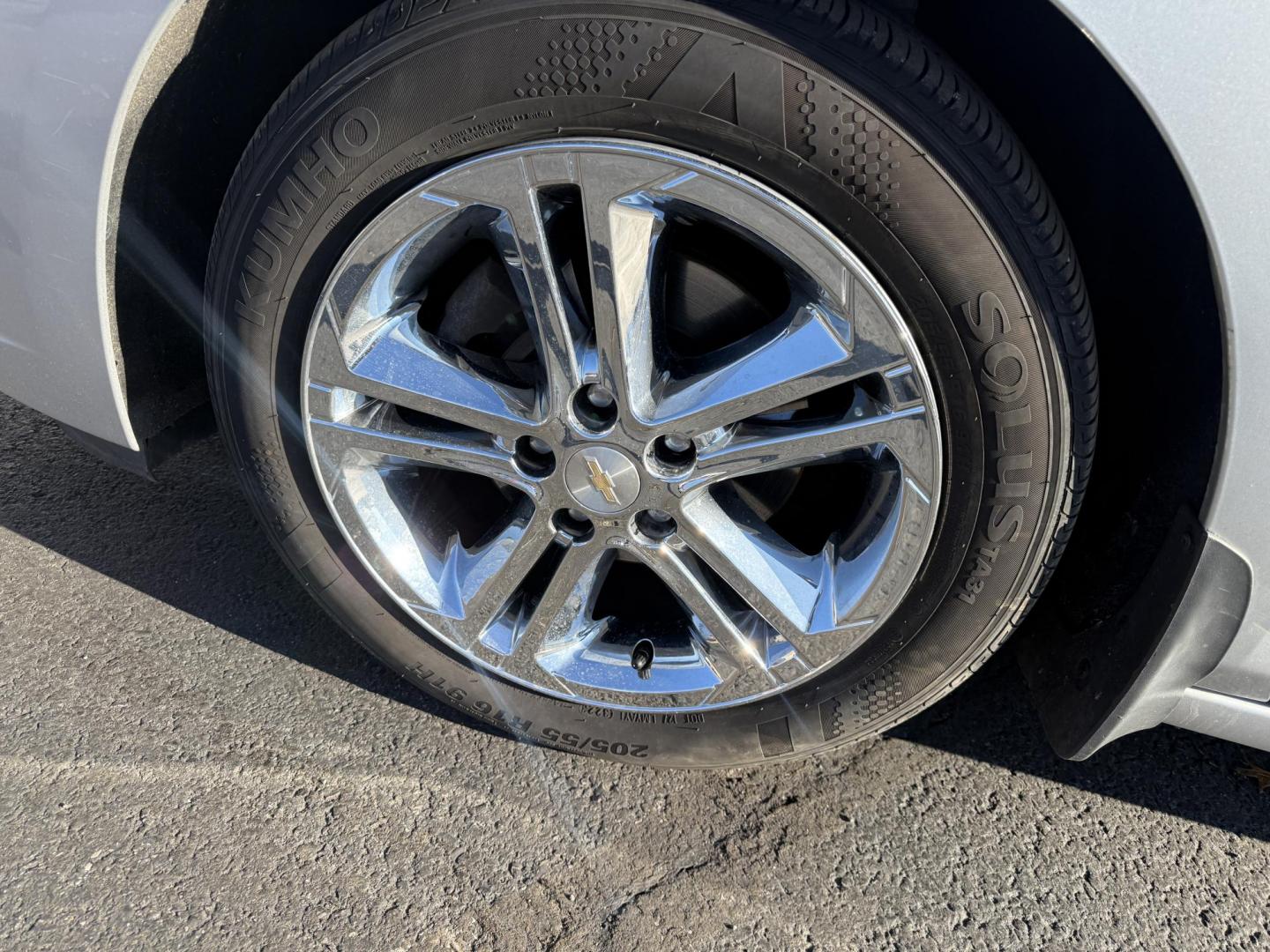 2016 Silver /Black Chevrolet Cruze LT Auto (1G1BE5SM8G7) with an 1.4L I4 DOHC 16V TURBO engine, Automatic transmission, located at 547 E. Main St., Orwell, OH, 44076, (440) 437-5893, 41.535435, -80.847855 - 2016 Chevrolet Cruze LT – Efficient, Comfortable, and Loaded with Features Drive smart and save big with this 2016 Chevrolet Cruze LT. Powered by a fuel-efficient 1.4L Turbocharged EcoTec I4 engine paired with a smooth 6-speed automatic transmission, this sedan delivers an impressive 34 MPG com - Photo#13