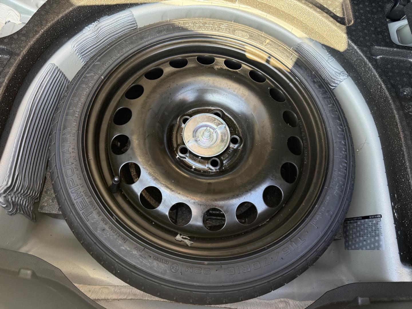 2016 Silver /Black Chevrolet Cruze LT Auto (1G1BE5SM8G7) with an 1.4L I4 DOHC 16V TURBO engine, Automatic transmission, located at 547 E. Main St., Orwell, OH, 44076, (440) 437-5893, 41.535435, -80.847855 - 2016 Chevrolet Cruze LT – Efficient, Comfortable, and Loaded with Features Drive smart and save big with this 2016 Chevrolet Cruze LT. Powered by a fuel-efficient 1.4L Turbocharged EcoTec I4 engine paired with a smooth 6-speed automatic transmission, this sedan delivers an impressive 34 MPG com - Photo#37