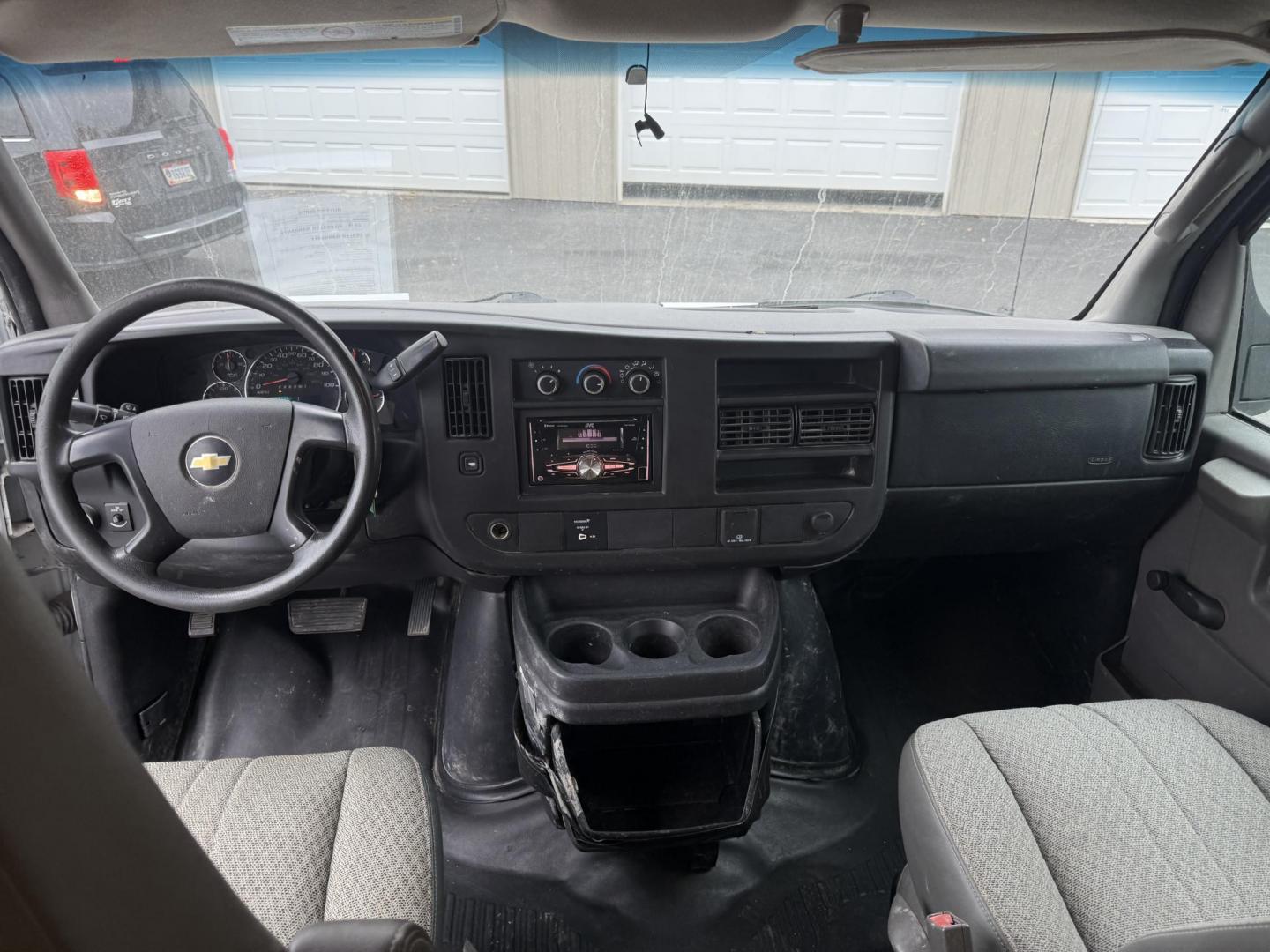 2015 White /Gray Chevrolet Express G3500 (1GB3G4CG0F1) with an 6.0L V8 OHV 16V FFV engine, 6A transmission, located at 11115 Chardon Rd. , Chardon, OH, 44024, (440) 214-9705, 41.580246, -81.241943 - ONE OWNER – 2015 Chevrolet Express 3500 Box Truck – Heavy-Duty Workhorse with Towing and Payload Power Get the job done with confidence in this rugged 2015 Chevrolet Express 3500 Box Truck. Powered by a reliable 6.0L Vortec V8 engine and paired with a smooth 6-speed automatic transmission, th - Photo#24