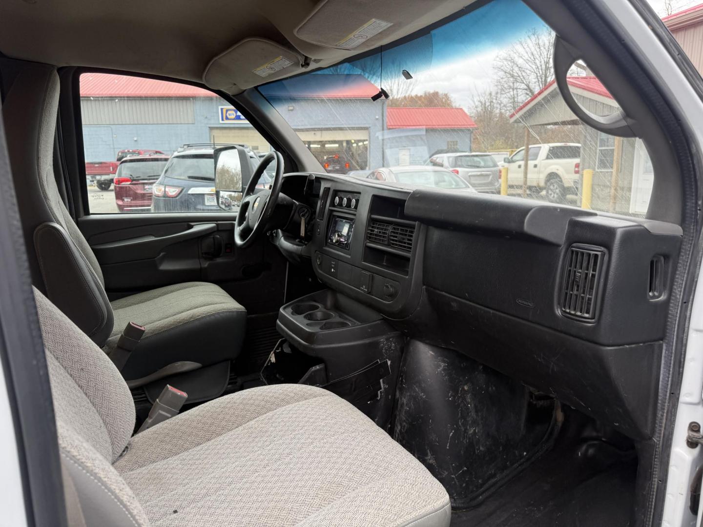 2015 White /Gray Chevrolet Express G3500 (1GB3G4CG0F1) with an 6.0L V8 OHV 16V FFV engine, 6A transmission, located at 11115 Chardon Rd. , Chardon, OH, 44024, (440) 214-9705, 41.580246, -81.241943 - ONE OWNER – 2015 Chevrolet Express 3500 Box Truck – Heavy-Duty Workhorse with Towing and Payload Power Get the job done with confidence in this rugged 2015 Chevrolet Express 3500 Box Truck. Powered by a reliable 6.0L Vortec V8 engine and paired with a smooth 6-speed automatic transmission, th - Photo#26