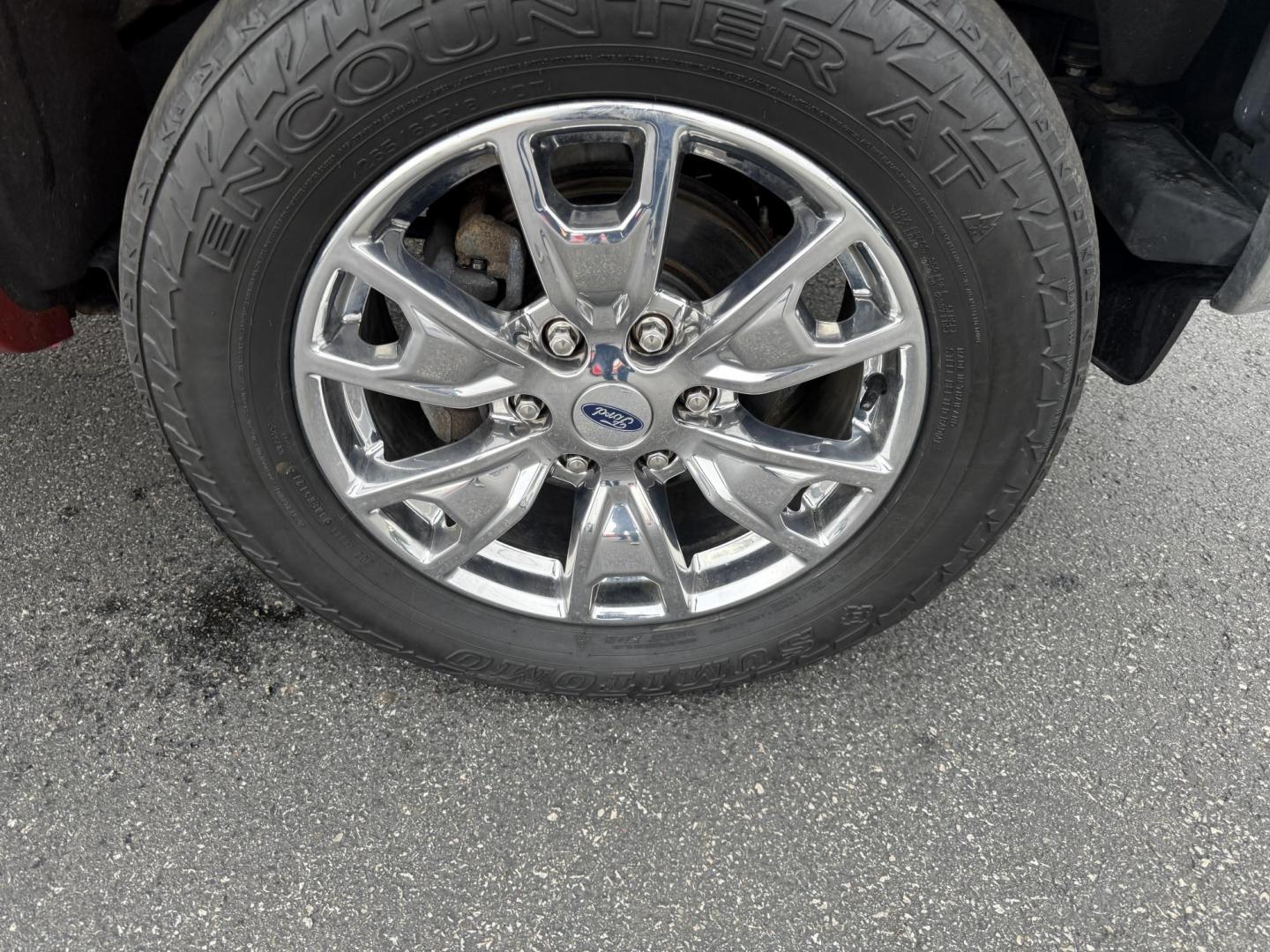 2019 Red /Black Ford Ranger XLT SuperCrew 4WD (1FTER4FH1KL) with an 2.3L I4 DOHC 16V Turbo engine, Automatic transmission, located at 11115 Chardon Rd. , Chardon, OH, 44024, (440) 214-9705, 41.580246, -81.241943 - One Owner – 2019 Ford Ranger XLT Crew Cab 4WD – Rugged Capability, Modern Technology, and Off-Road Adventure Ready Conquer any terrain with confidence in this 2019 Ford Ranger XLT Crew Cab 4WD. Powered by a responsive 2.3L Turbocharged EcoBoost I4 engine and paired with a 10-speed automatic t - Photo#5