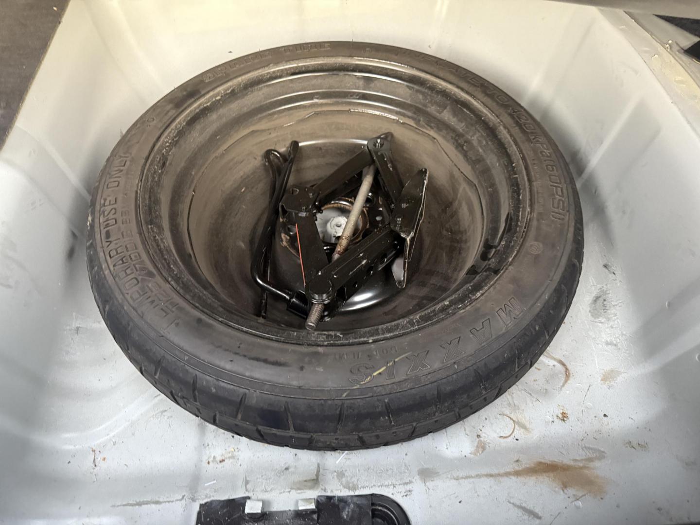 2019 White /Black Nissan Sentra S CVT (3N1AB7AP8KY) with an 1.8L I4 SFI DOHC 16V engine, Automatic transmission, located at 547 E. Main St., Orwell, OH, 44076, (440) 437-5893, 41.535435, -80.847855 - 2019 Nissan Sentra S – Efficient, Safe, and Smartly Equipped Enjoy reliability and impressive efficiency in this 2019 Nissan Sentra S. Powered by a fuel-sipping 1.8L I4 engine with ECO mode, this sedan delivers an outstanding 32 MPG combined and up to 37 MPG highway—making it the ideal choice - Photo#36