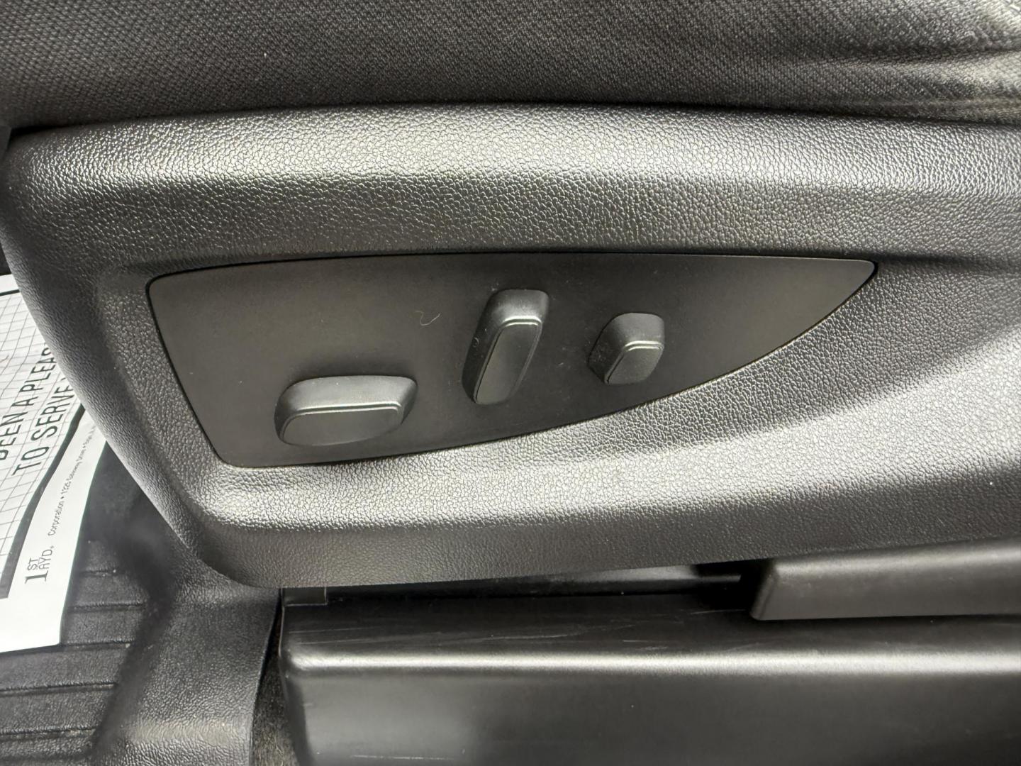 2018 Blue /Black Chevrolet Silverado 1500 LT Z71 Double Cab 4WD (1GCVKREC2JZ) with an 5.3L V8 OHV 16V engine, Automatic transmission, located at 547 E. Main St., Orwell, OH, 44076, (440) 437-5893, 41.535435, -80.847855 - 2018 Chevrolet Silverado 1500 LT Z71 Double Cab 4WD – Power, Luxury, and Off-Road Capability in One Bold Package Conquer any road or trail with this 2018 Chevrolet Silverado 1500 LT Z71 Double Cab 4WD. Under the hood, the formidable 5.3L EcoTec3 V8 engine pairs with a 6-speed automatic transmis - Photo#19