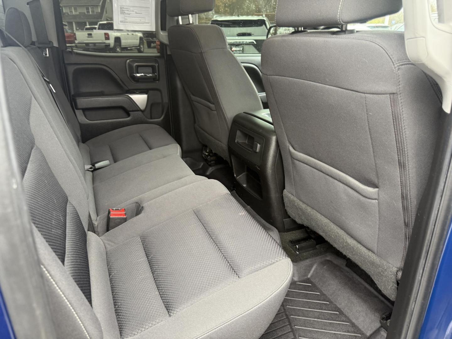 2018 Blue /Black Chevrolet Silverado 1500 LT Z71 Double Cab 4WD (1GCVKREC2JZ) with an 5.3L V8 OHV 16V engine, Automatic transmission, located at 547 E. Main St., Orwell, OH, 44076, (440) 437-5893, 41.535435, -80.847855 - 2018 Chevrolet Silverado 1500 LT Z71 Double Cab 4WD – Power, Luxury, and Off-Road Capability in One Bold Package Conquer any road or trail with this 2018 Chevrolet Silverado 1500 LT Z71 Double Cab 4WD. Under the hood, the formidable 5.3L EcoTec3 V8 engine pairs with a 6-speed automatic transmis - Photo#41