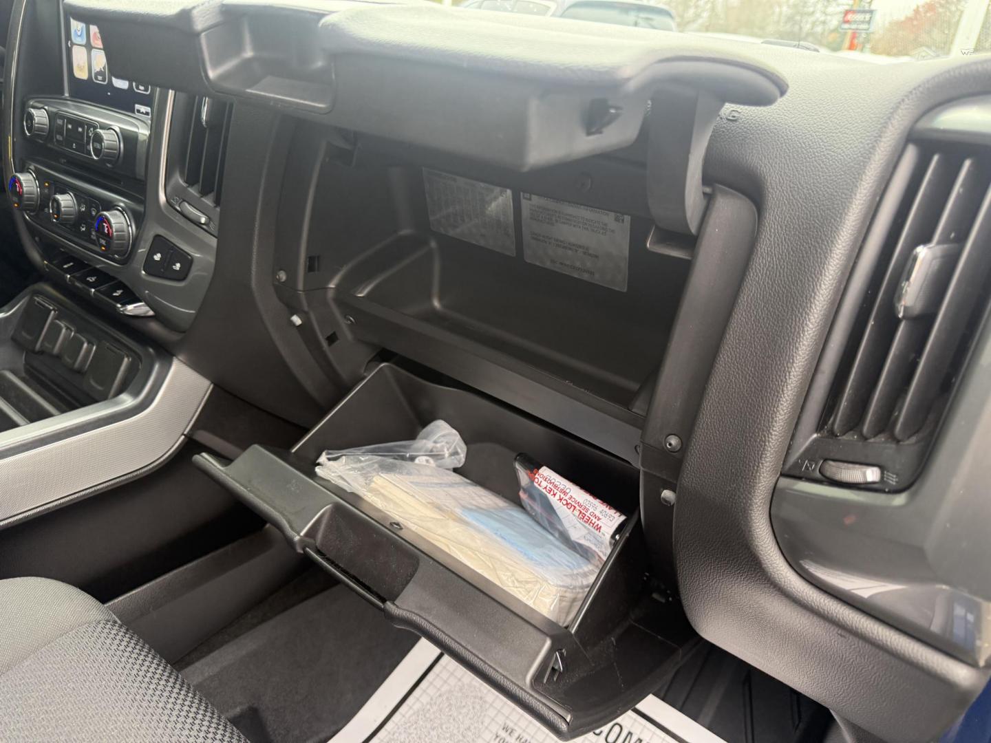 2018 Blue /Black Chevrolet Silverado 1500 LT Z71 Double Cab 4WD (1GCVKREC2JZ) with an 5.3L V8 OHV 16V engine, Automatic transmission, located at 547 E. Main St., Orwell, OH, 44076, (440) 437-5893, 41.535435, -80.847855 - 2018 Chevrolet Silverado 1500 LT Z71 Double Cab 4WD – Power, Luxury, and Off-Road Capability in One Bold Package Conquer any road or trail with this 2018 Chevrolet Silverado 1500 LT Z71 Double Cab 4WD. Under the hood, the formidable 5.3L EcoTec3 V8 engine pairs with a 6-speed automatic transmis - Photo#45