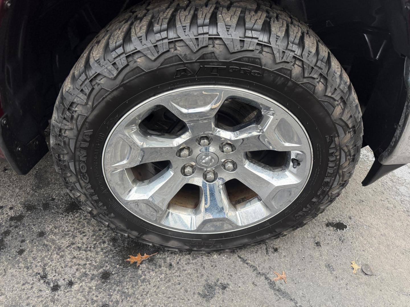 2019 Red /Black RAM 1500 Big Horn Crew Cab SWB 4WD (1C6SRFFT5KN) with an 5.7L V8 OHV 16V engine, Automatic transmission, located at 547 E. Main St., Orwell, OH, 44076, (440) 437-5893, 41.535435, -80.847855 - 2019 Ram 1500 Big Horn Crew Cab 4WD – Bold Power, Premium Comfort, and Rugged Capability Take command of the road with this 2019 Ram 1500 Big Horn Crew Cab 4WD. Powered by the legendary 5.7L HEMI V8 engine delivering 395 horsepower and 410 lb-ft of torque, this truck is built to tackle any task - Photo#4