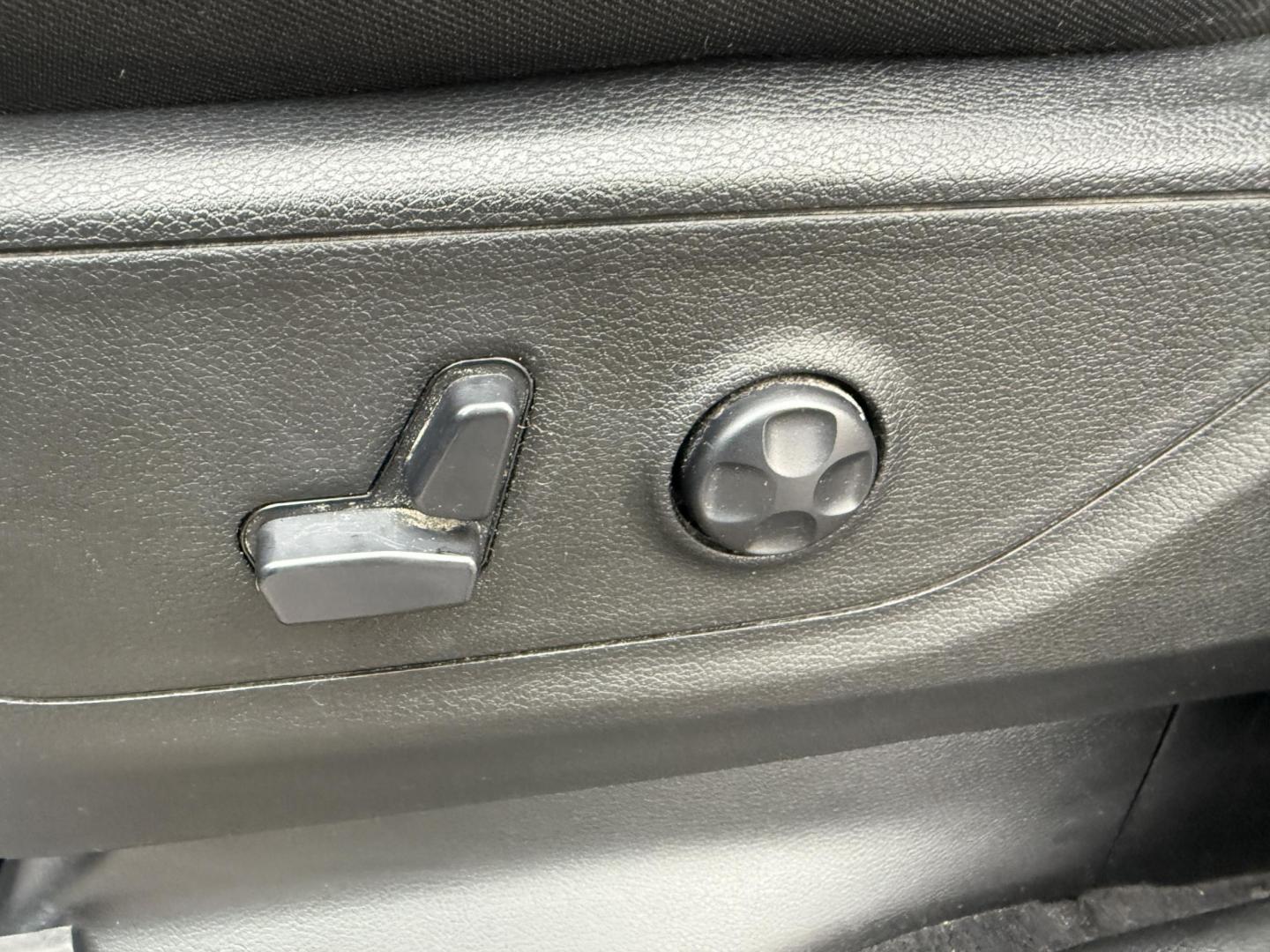 2019 Red /Black RAM 1500 Big Horn Crew Cab SWB 4WD (1C6SRFFT5KN) with an 5.7L V8 OHV 16V engine, Automatic transmission, located at 547 E. Main St., Orwell, OH, 44076, (440) 437-5893, 41.535435, -80.847855 - 2019 Ram 1500 Big Horn Crew Cab 4WD – Bold Power, Premium Comfort, and Rugged Capability Take command of the road with this 2019 Ram 1500 Big Horn Crew Cab 4WD. Powered by the legendary 5.7L HEMI V8 engine delivering 395 horsepower and 410 lb-ft of torque, this truck is built to tackle any task - Photo#21