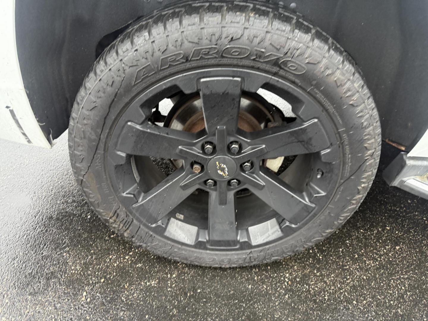 2015 White /Black Chevrolet Tahoe LTZ 4WD (1GNSKCKC8FR) with an 5.3L V8 OHV 16V engine, 6-Speed Automatic transmission, located at 11115 Chardon Rd. , Chardon, OH, 44024, (440) 214-9705, 41.580246, -81.241943 - 2015 Chevrolet Tahoe LTZ 4WD – Full-Size Luxury, Advanced Safety, and Unmatched Versatility Experience the ultimate in comfort, capability, and technology with this 2015 Chevrolet Tahoe LTZ 4WD. Powered by a robust 5.3L EcoTec3 V8 engine paired with a 6-speed automatic transmission and 3.23 gea - Photo#6