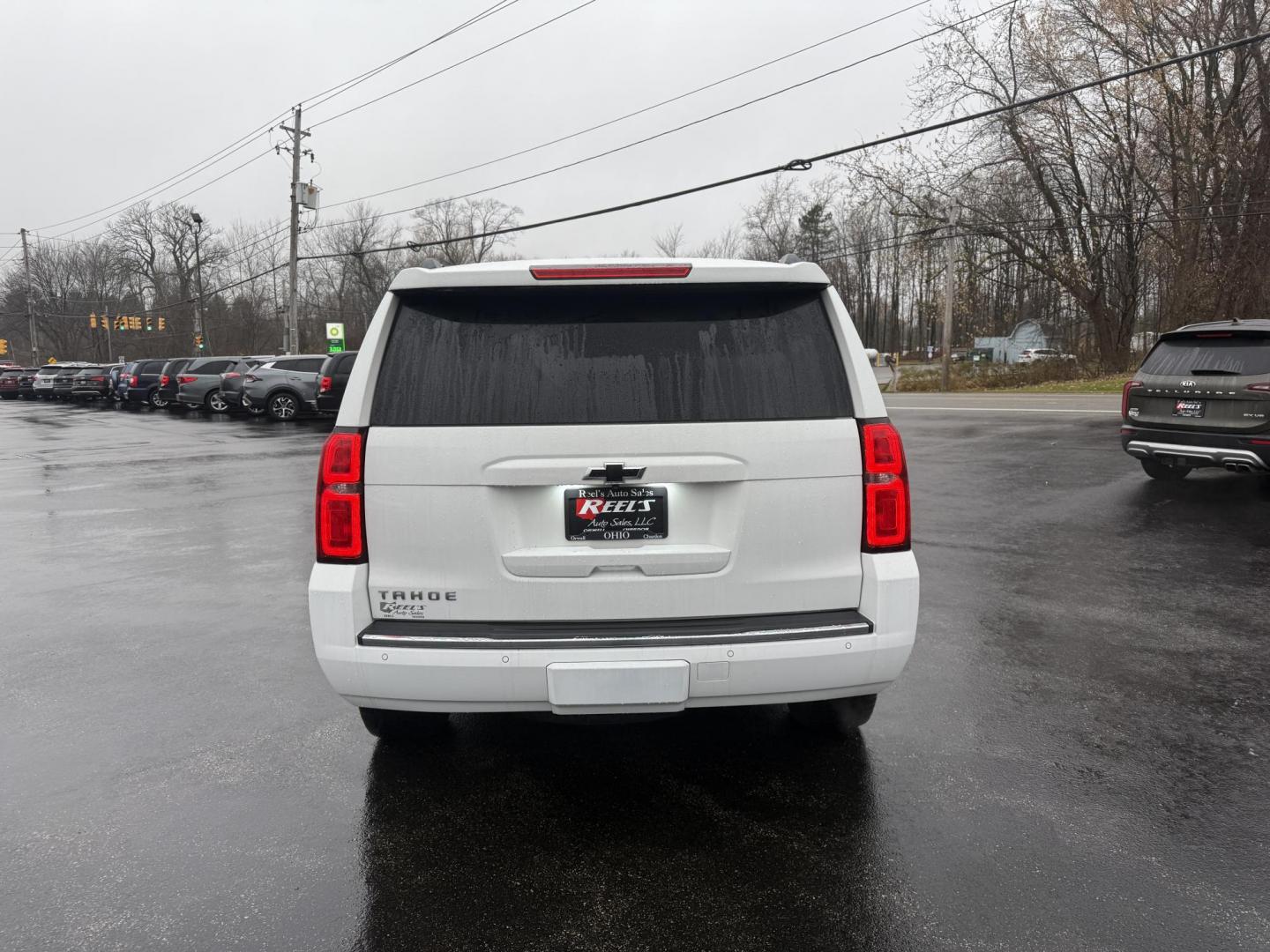 2015 White /Black Chevrolet Tahoe LTZ 4WD (1GNSKCKC8FR) with an 5.3L V8 OHV 16V engine, 6-Speed Automatic transmission, located at 11115 Chardon Rd. , Chardon, OH, 44024, (440) 214-9705, 41.580246, -81.241943 - 2015 Chevrolet Tahoe LTZ 4WD – Full-Size Luxury, Advanced Safety, and Unmatched Versatility Experience the ultimate in comfort, capability, and technology with this 2015 Chevrolet Tahoe LTZ 4WD. Powered by a robust 5.3L EcoTec3 V8 engine paired with a 6-speed automatic transmission and 3.23 gea - Photo#8