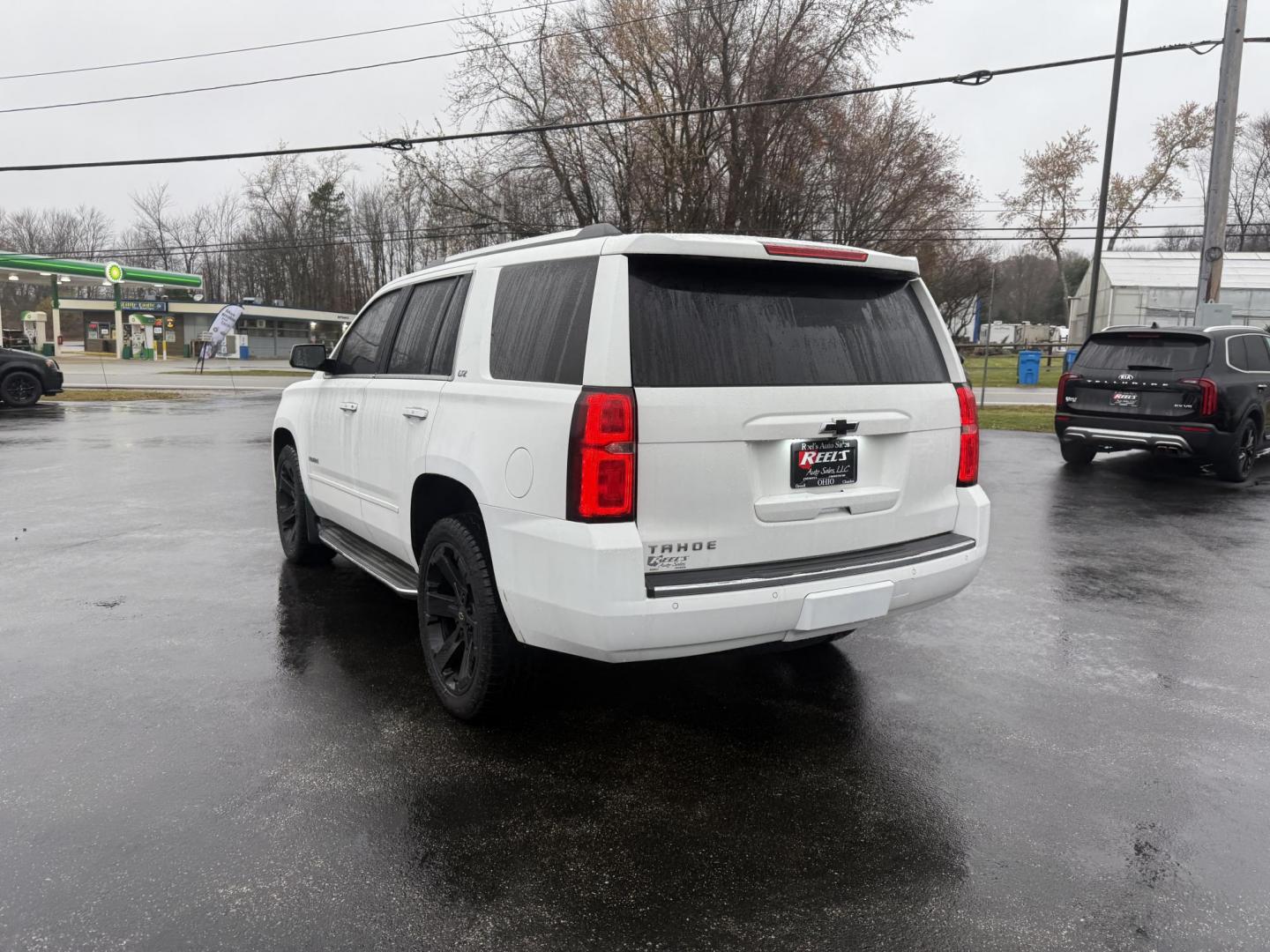 2015 White /Black Chevrolet Tahoe LTZ 4WD (1GNSKCKC8FR) with an 5.3L V8 OHV 16V engine, 6-Speed Automatic transmission, located at 11115 Chardon Rd. , Chardon, OH, 44024, (440) 214-9705, 41.580246, -81.241943 - 2015 Chevrolet Tahoe LTZ 4WD – Full-Size Luxury, Advanced Safety, and Unmatched Versatility Experience the ultimate in comfort, capability, and technology with this 2015 Chevrolet Tahoe LTZ 4WD. Powered by a robust 5.3L EcoTec3 V8 engine paired with a 6-speed automatic transmission and 3.23 gea - Photo#9