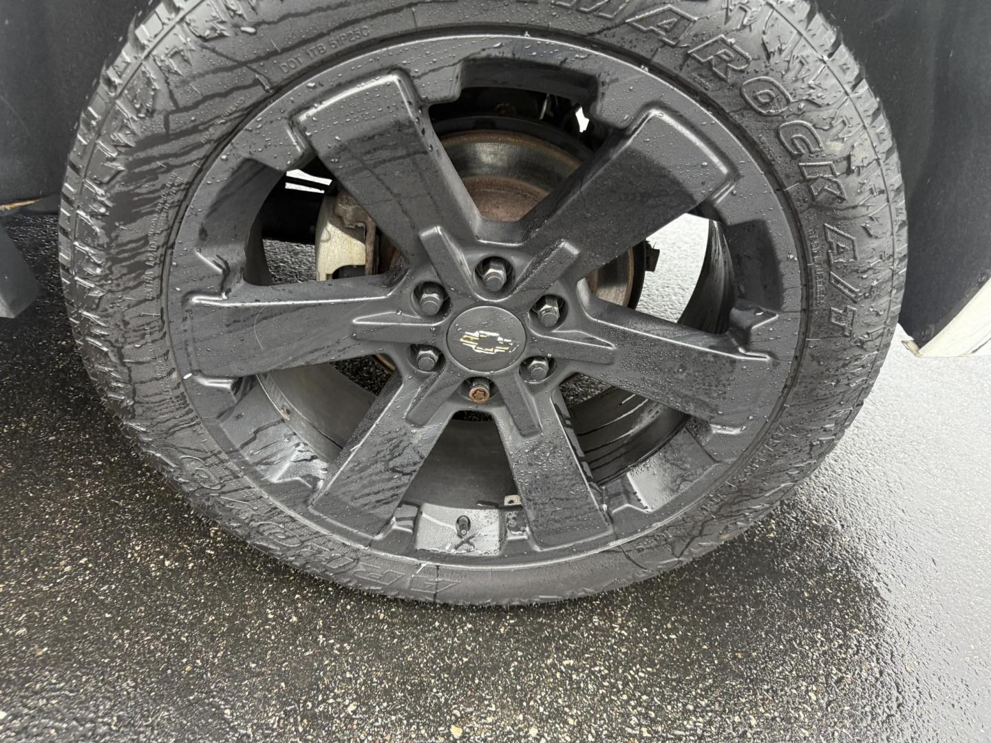 2015 White /Black Chevrolet Tahoe LTZ 4WD (1GNSKCKC8FR) with an 5.3L V8 OHV 16V engine, 6-Speed Automatic transmission, located at 11115 Chardon Rd. , Chardon, OH, 44024, (440) 214-9705, 41.580246, -81.241943 - 2015 Chevrolet Tahoe LTZ 4WD – Full-Size Luxury, Advanced Safety, and Unmatched Versatility Experience the ultimate in comfort, capability, and technology with this 2015 Chevrolet Tahoe LTZ 4WD. Powered by a robust 5.3L EcoTec3 V8 engine paired with a 6-speed automatic transmission and 3.23 gea - Photo#11