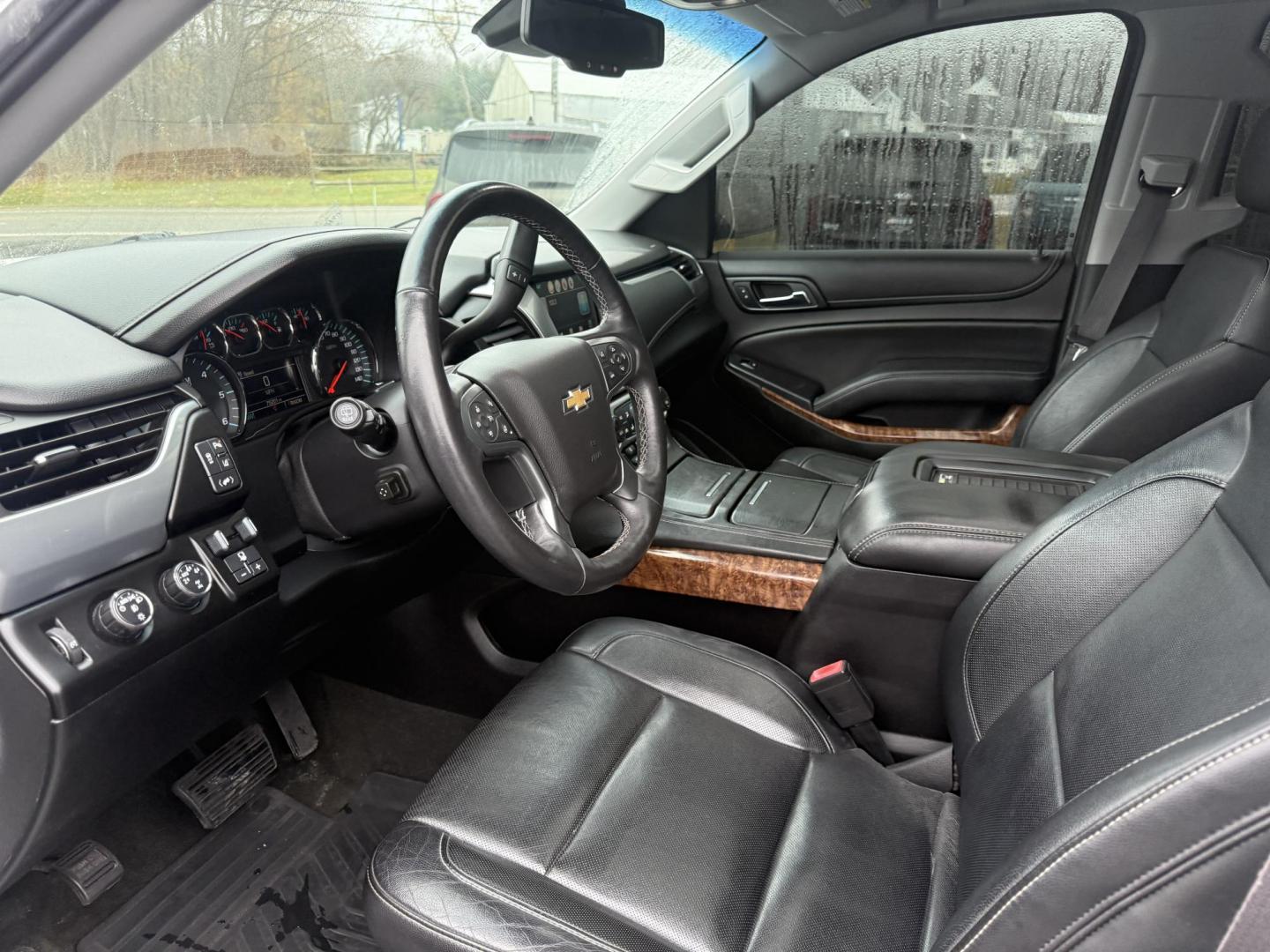 2015 White /Black Chevrolet Tahoe LTZ 4WD (1GNSKCKC8FR) with an 5.3L V8 OHV 16V engine, 6-Speed Automatic transmission, located at 11115 Chardon Rd. , Chardon, OH, 44024, (440) 214-9705, 41.580246, -81.241943 - 2015 Chevrolet Tahoe LTZ 4WD – Full-Size Luxury, Advanced Safety, and Unmatched Versatility Experience the ultimate in comfort, capability, and technology with this 2015 Chevrolet Tahoe LTZ 4WD. Powered by a robust 5.3L EcoTec3 V8 engine paired with a 6-speed automatic transmission and 3.23 gea - Photo#15