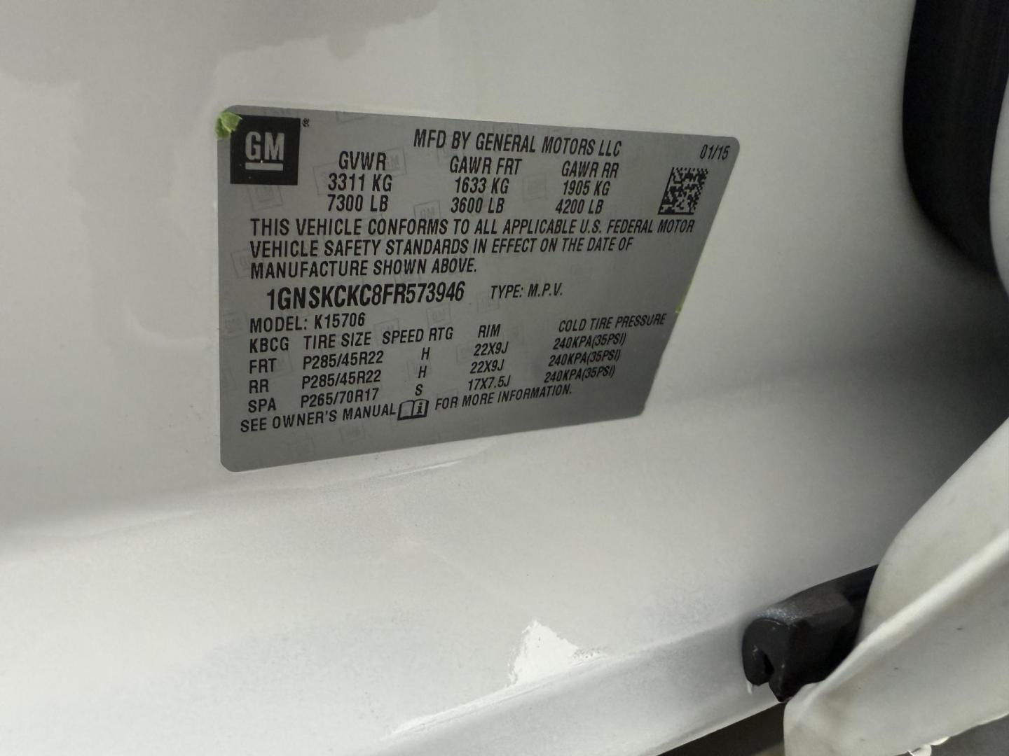 2015 White /Black Chevrolet Tahoe LTZ 4WD (1GNSKCKC8FR) with an 5.3L V8 OHV 16V engine, 6-Speed Automatic transmission, located at 11115 Chardon Rd. , Chardon, OH, 44024, (440) 214-9705, 41.580246, -81.241943 - 2015 Chevrolet Tahoe LTZ 4WD – Full-Size Luxury, Advanced Safety, and Unmatched Versatility Experience the ultimate in comfort, capability, and technology with this 2015 Chevrolet Tahoe LTZ 4WD. Powered by a robust 5.3L EcoTec3 V8 engine paired with a 6-speed automatic transmission and 3.23 gea - Photo#23