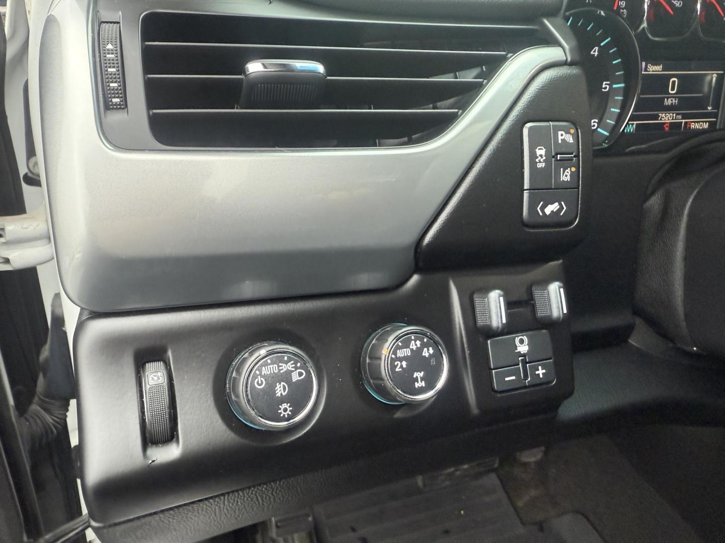 2015 White /Black Chevrolet Tahoe LTZ 4WD (1GNSKCKC8FR) with an 5.3L V8 OHV 16V engine, 6-Speed Automatic transmission, located at 11115 Chardon Rd. , Chardon, OH, 44024, (440) 214-9705, 41.580246, -81.241943 - 2015 Chevrolet Tahoe LTZ 4WD – Full-Size Luxury, Advanced Safety, and Unmatched Versatility Experience the ultimate in comfort, capability, and technology with this 2015 Chevrolet Tahoe LTZ 4WD. Powered by a robust 5.3L EcoTec3 V8 engine paired with a 6-speed automatic transmission and 3.23 gea - Photo#24