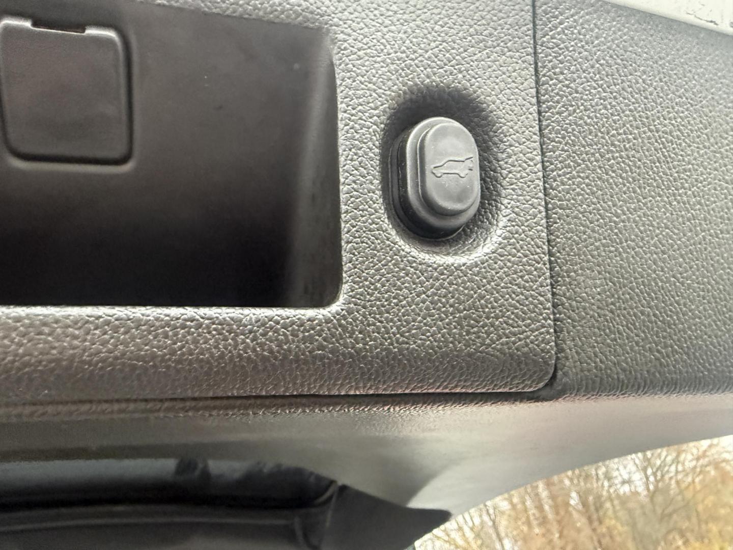 2015 White /Black Chevrolet Tahoe LTZ 4WD (1GNSKCKC8FR) with an 5.3L V8 OHV 16V engine, 6-Speed Automatic transmission, located at 11115 Chardon Rd. , Chardon, OH, 44024, (440) 214-9705, 41.580246, -81.241943 - 2015 Chevrolet Tahoe LTZ 4WD – Full-Size Luxury, Advanced Safety, and Unmatched Versatility Experience the ultimate in comfort, capability, and technology with this 2015 Chevrolet Tahoe LTZ 4WD. Powered by a robust 5.3L EcoTec3 V8 engine paired with a 6-speed automatic transmission and 3.23 gea - Photo#50