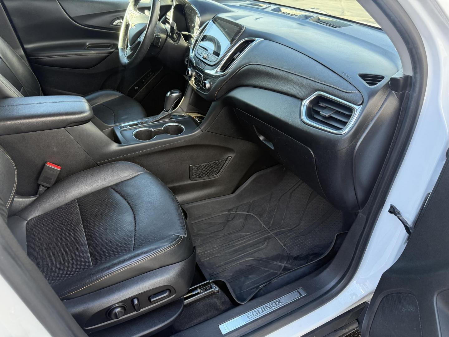 2018 White /Black Chevrolet Equinox Premier AWD (3GNAXVEVXJL) with an 1.5L I4 DIR DOHC 16V TURBO engine, Automatic transmission, located at 11115 Chardon Rd. , Chardon, OH, 44024, (440) 214-9705, 41.580246, -81.241943 - One Owner --- 2018 Chevrolet Equinox Premier AWD – Luxurious Comfort, Advanced Safety, and Unmatched Efficiency Experience the perfect combination of style, safety, and technology with this 2018 Chevrolet Equinox Premier AWD. Powered by a fuel-efficient 1.5L Turbocharged EcoTec I4 engine paired - Photo#49