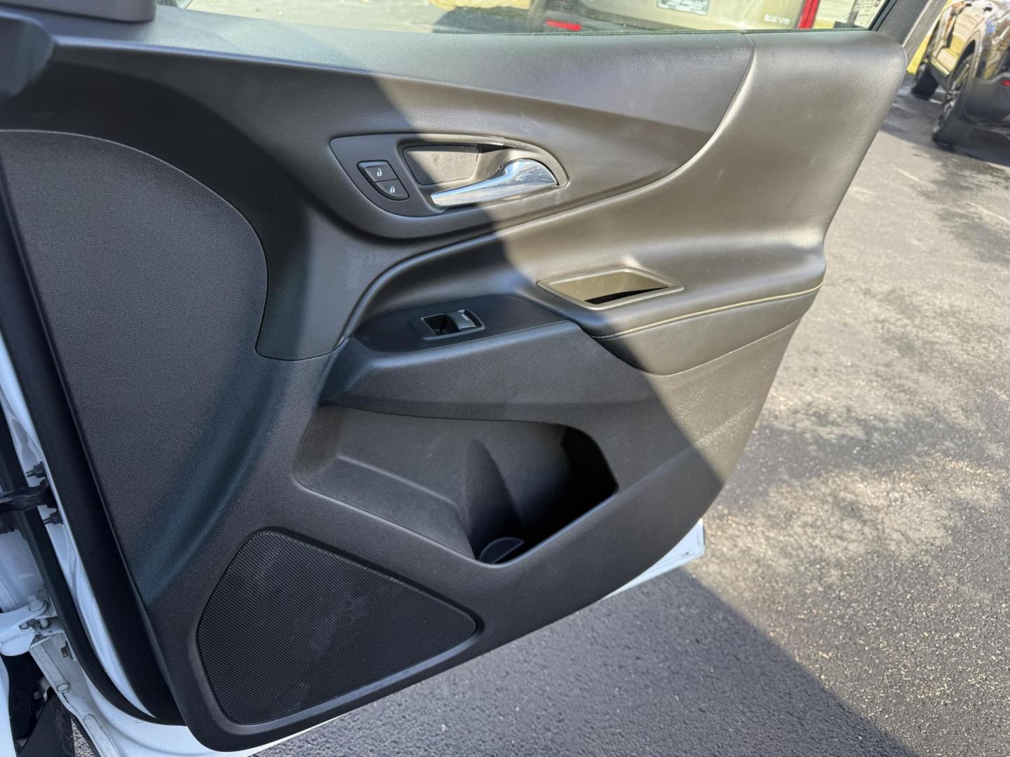 2018 White /Black Chevrolet Equinox Premier AWD (3GNAXVEVXJL) with an 1.5L I4 DIR DOHC 16V TURBO engine, Automatic transmission, located at 11115 Chardon Rd. , Chardon, OH, 44024, (440) 214-9705, 41.580246, -81.241943 - One Owner --- 2018 Chevrolet Equinox Premier AWD – Luxurious Comfort, Advanced Safety, and Unmatched Efficiency Experience the perfect combination of style, safety, and technology with this 2018 Chevrolet Equinox Premier AWD. Powered by a fuel-efficient 1.5L Turbocharged EcoTec I4 engine paired - Photo#53