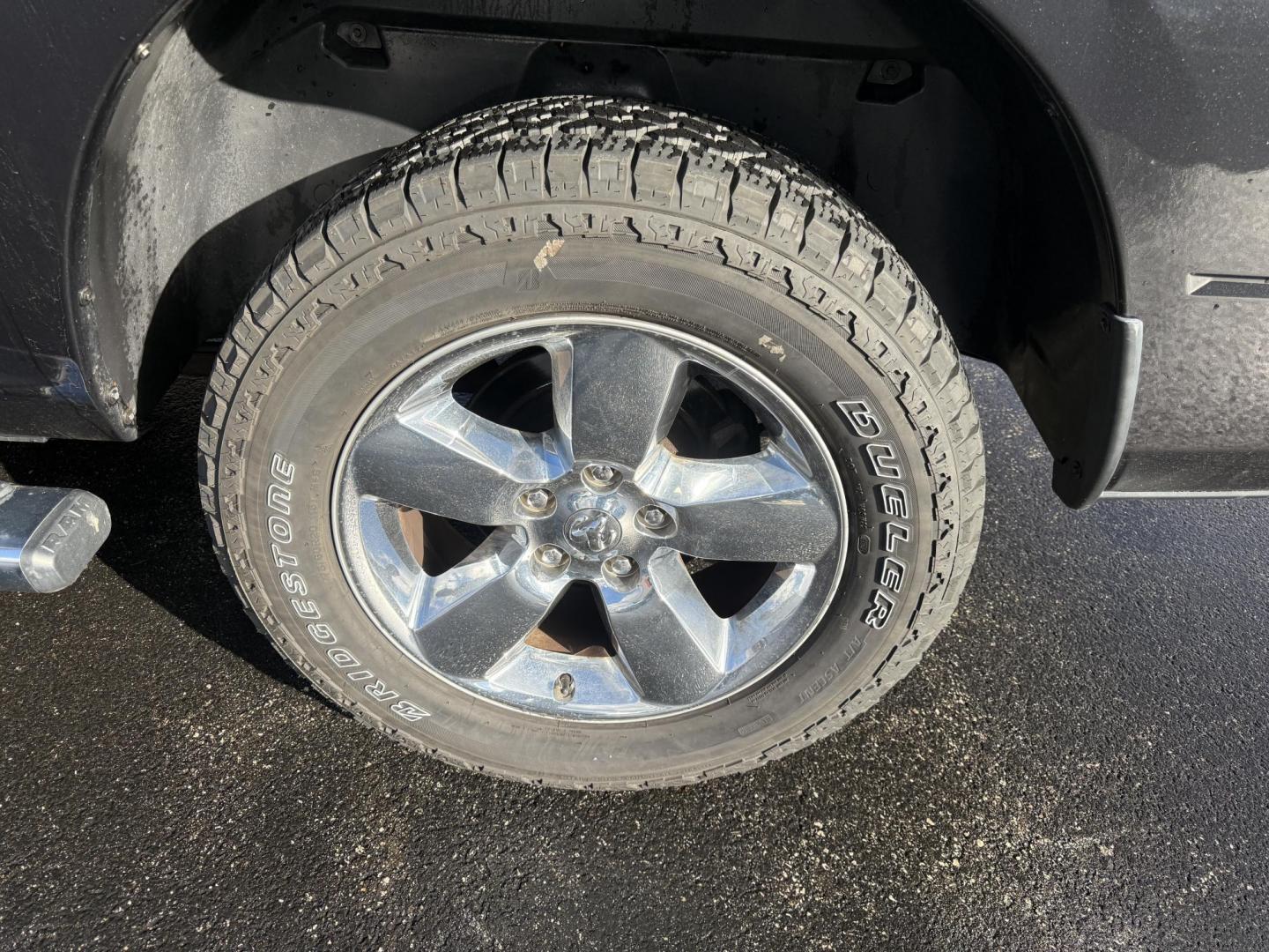 2016 Black /Gray RAM 1500 Big Horn Crew Cab SWB 4WD (3C6RR7LT8GG) with an 5.7L V8 OHV 16V engine, Automatic transmission, located at 11115 Chardon Rd. , Chardon, OH, 44024, (440) 214-9705, 41.580246, -81.241943 - 2016 Ram 1500 Big Horn Crew Cab 4WD – Powerful, Comfortable, and Ready for Heavy Duty Tackle your toughest jobs with confidence in this 2016 Ram 1500 Big Horn Crew Cab. Powered by a mighty 5.7L HEMI V8 engine producing 395 horsepower and 410 lb-ft of torque, combined with an 8-speed automatic t - Photo#14