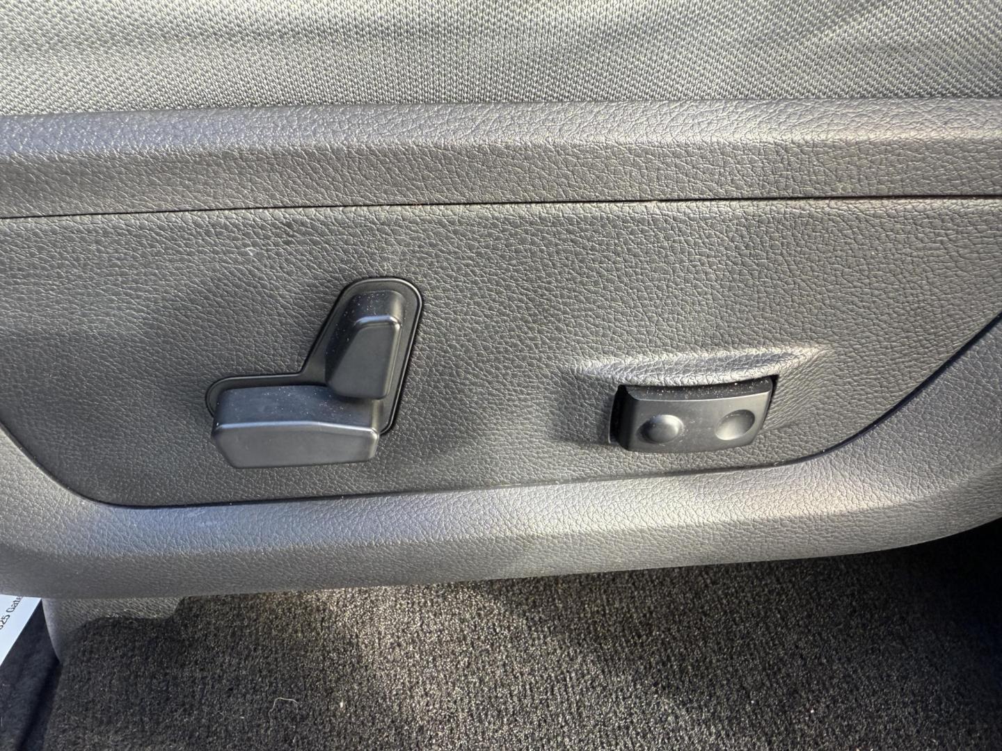 2016 Black /Gray RAM 1500 Big Horn Crew Cab SWB 4WD (3C6RR7LT8GG) with an 5.7L V8 OHV 16V engine, Automatic transmission, located at 11115 Chardon Rd. , Chardon, OH, 44024, (440) 214-9705, 41.580246, -81.241943 - 2016 Ram 1500 Big Horn Crew Cab 4WD – Powerful, Comfortable, and Ready for Heavy Duty Tackle your toughest jobs with confidence in this 2016 Ram 1500 Big Horn Crew Cab. Powered by a mighty 5.7L HEMI V8 engine producing 395 horsepower and 410 lb-ft of torque, combined with an 8-speed automatic t - Photo#22